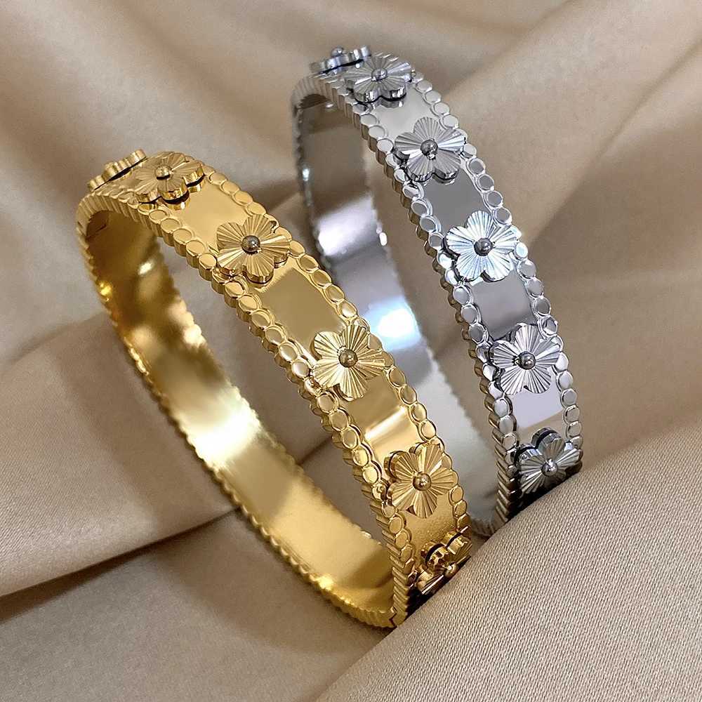 Bangle Chic Cute Flower Decoration Bracelet for Women Girls Fashion Gold Plated Stainless Steel Waterproof Cuff Bracelets Jewelry Gifts H250115