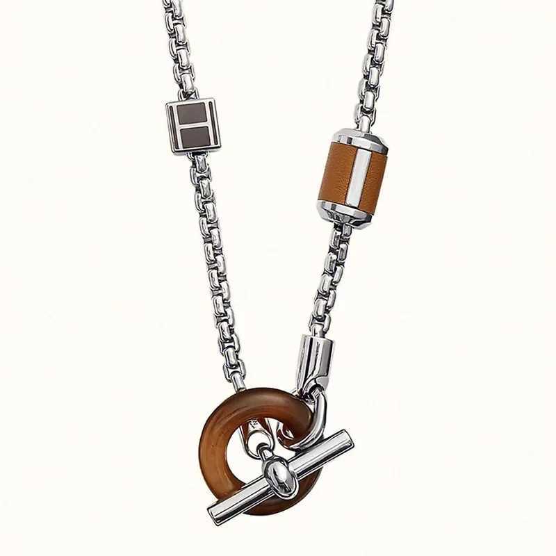 Pendant Necklaces 2024 New European and American Classic Retro Trend 925 Pure Silver Womens French Black Ceramic Pig Nose OT Buckle Necklace H250115