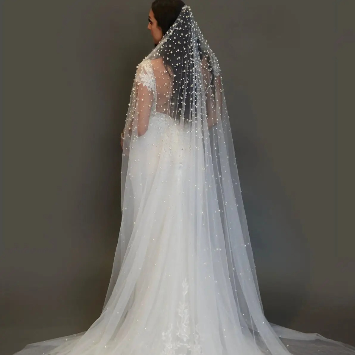 V139 Beaded Bridal Veils Long Royal Cathedral Length Veil Wide Wedding Veils with Comb Wedding Accessories250108