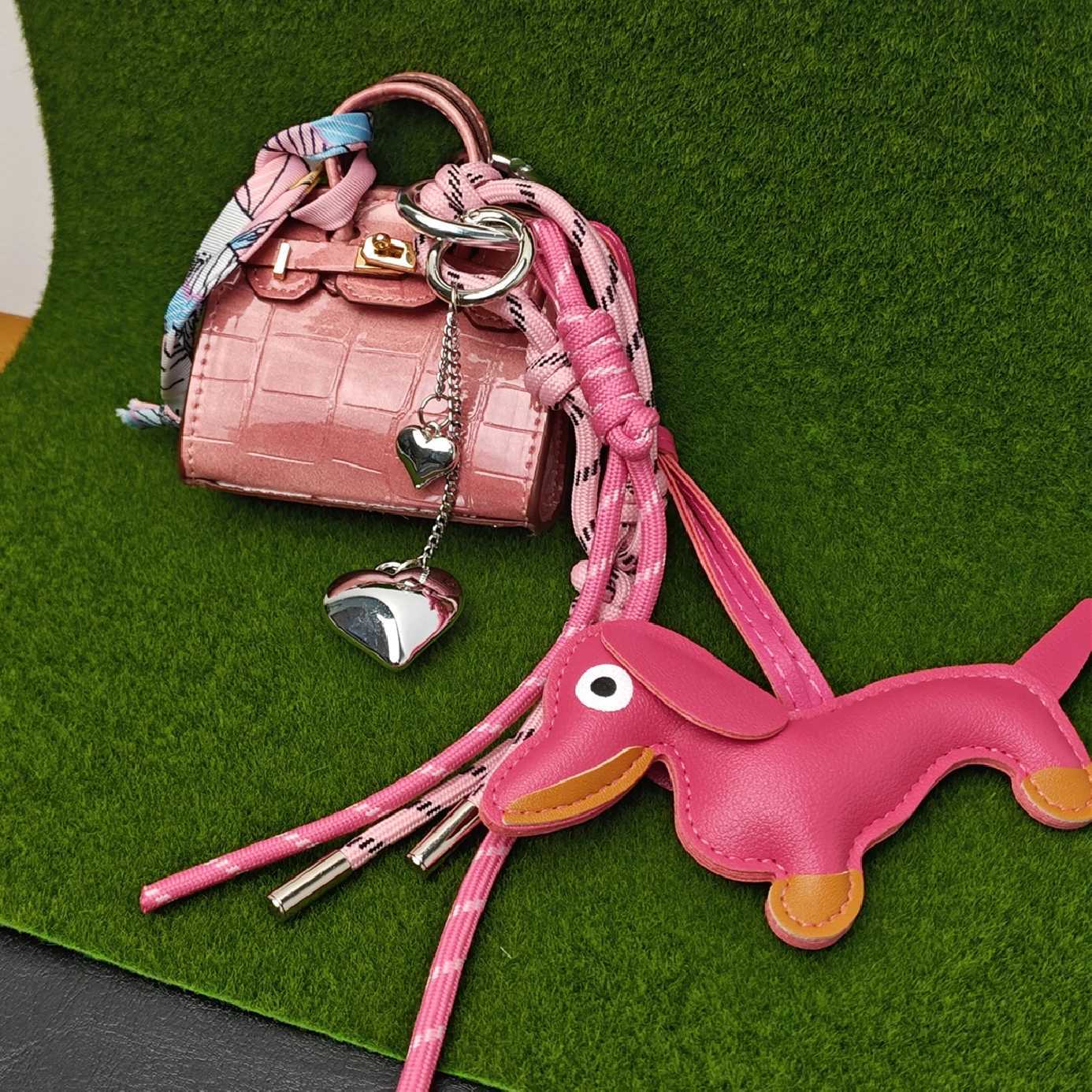 Keychains Lanyards 24 New Extremely Complicated Bag Pendants Versatile Jia Matching With Hanging Ropes Fashionable Key H250115