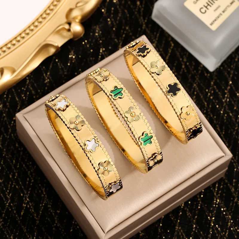 Bangle 1Pc Fashion Flower Stainless Steel Bracelet Style Vintage Hand Jewelry H250115