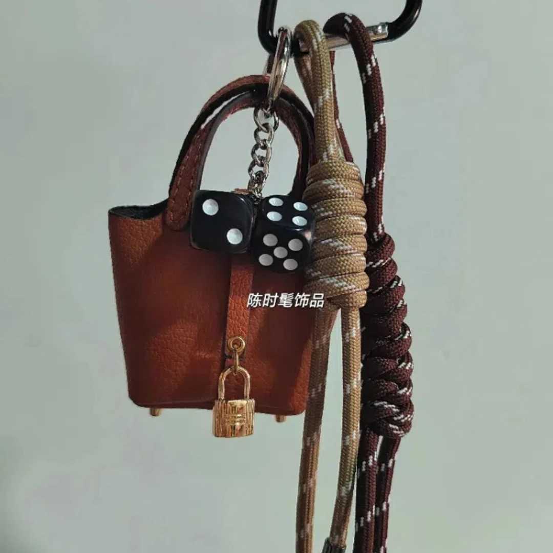 Keychains Lanyards Extremely complicated pendant vegetable basket bag headphone rodeo rope color matchingbag hanging H250115