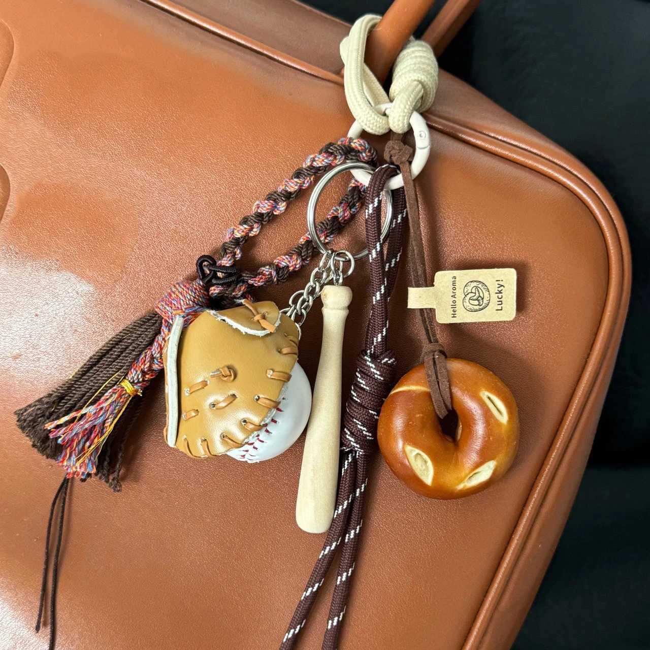 Keychains Lanyards Cute Style Alkaline Water Small Bread Weaving Rope Pendant Bag Decoration Keychain Parts Accessories H250115