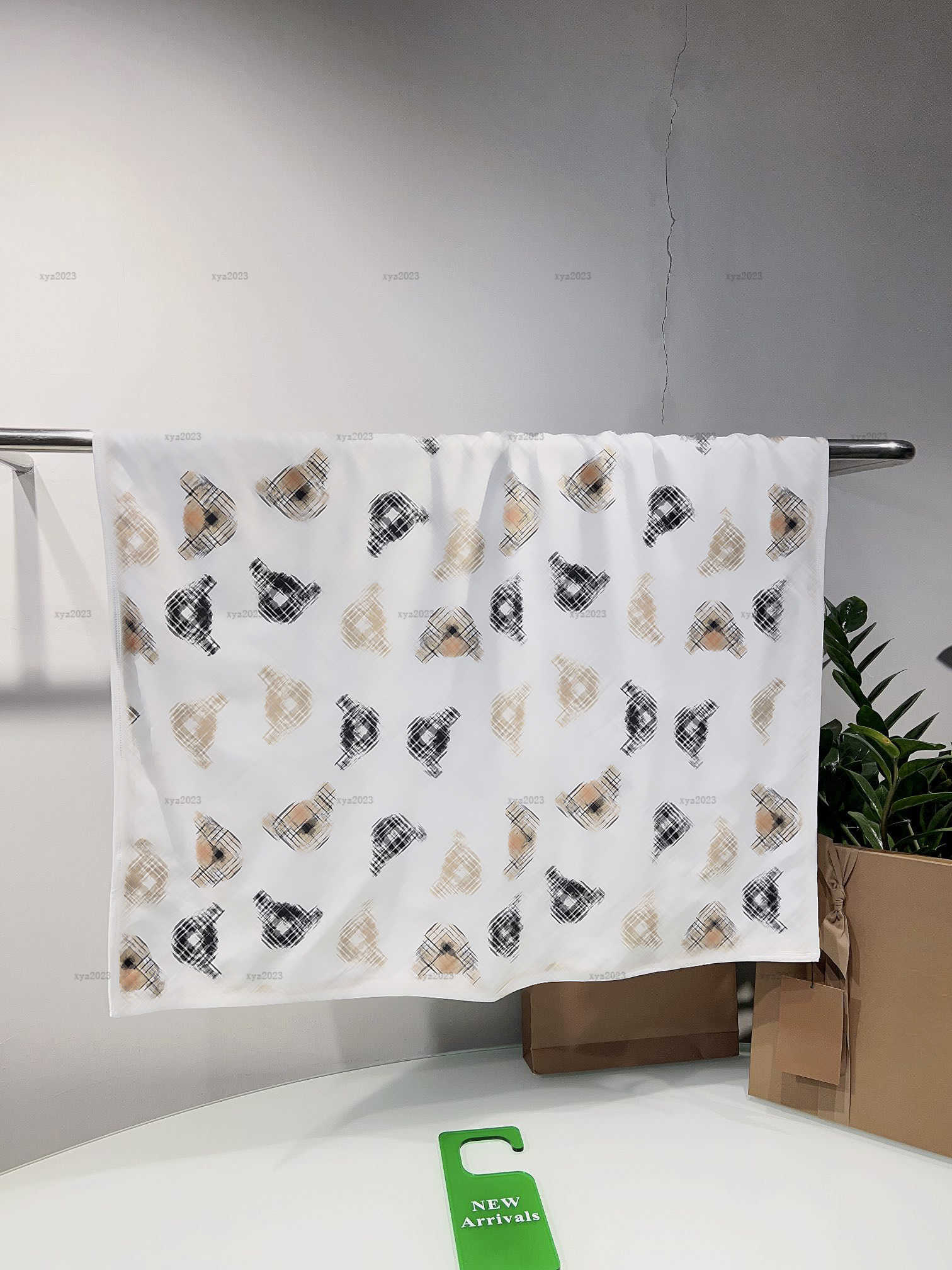 Fashion baby Blankets high-quality newborn Swaddling Comfortable fabric quilt winter Colorful doll bear print infant Knitted quilt