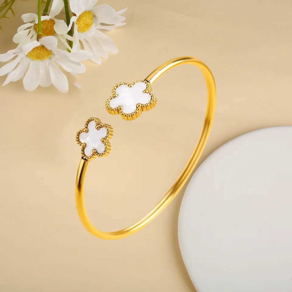 Bangle 316L Stainless steel five-leaf flower 18k gold-plated bracelet Personality charm plant Fashion Jewelry Women Girls Gift Clover H250115