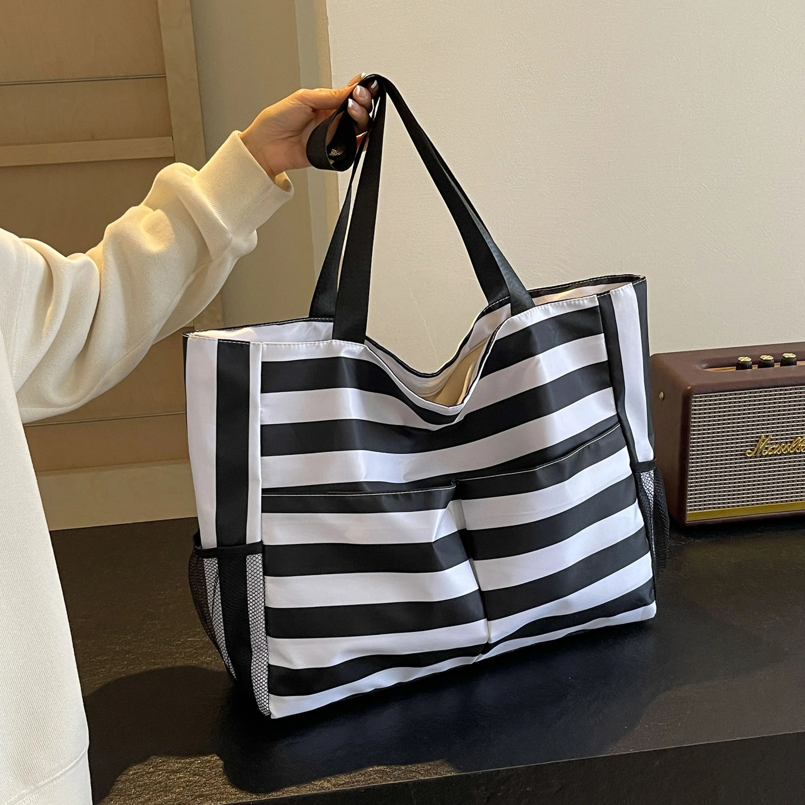 A Large Tote Bag with Multiple Pockets Striped Shape Suitable for Beach Vacations Shopping Trips Travel Commuting.250114