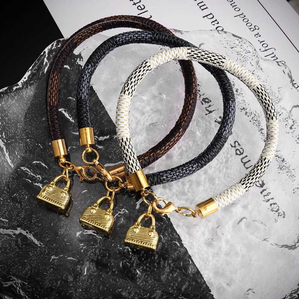 Bangle New Fashion Leather Bracelet Lock Accessories Couple Gift Personality Punk Style H250115