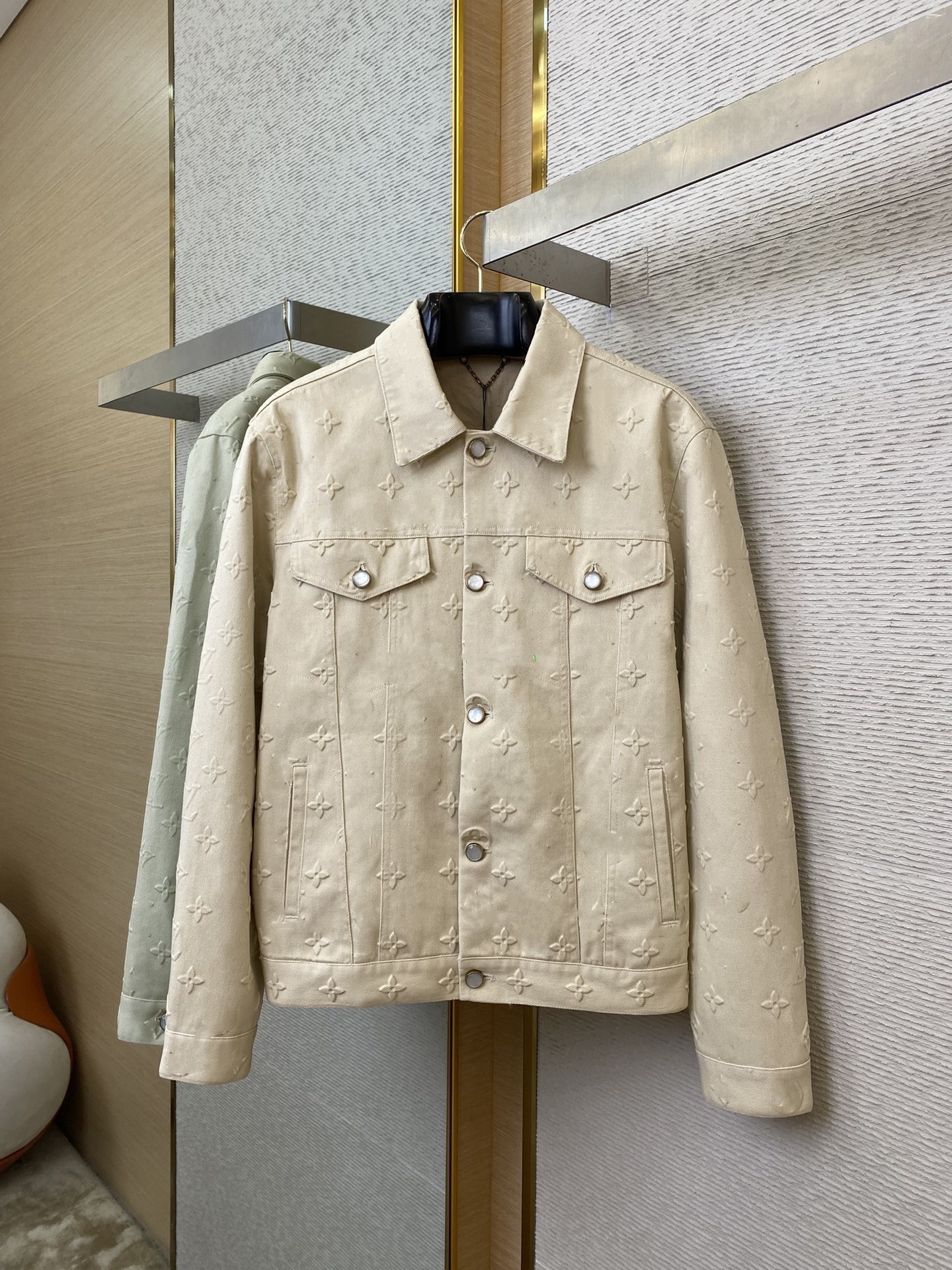 Men's New Denim Jacket Casual Fashion Printed Letter and Flower Pattern Embossed Relief Denim Jacket Men's Jeans Super Cool Denim Set Men's Jacket 7032