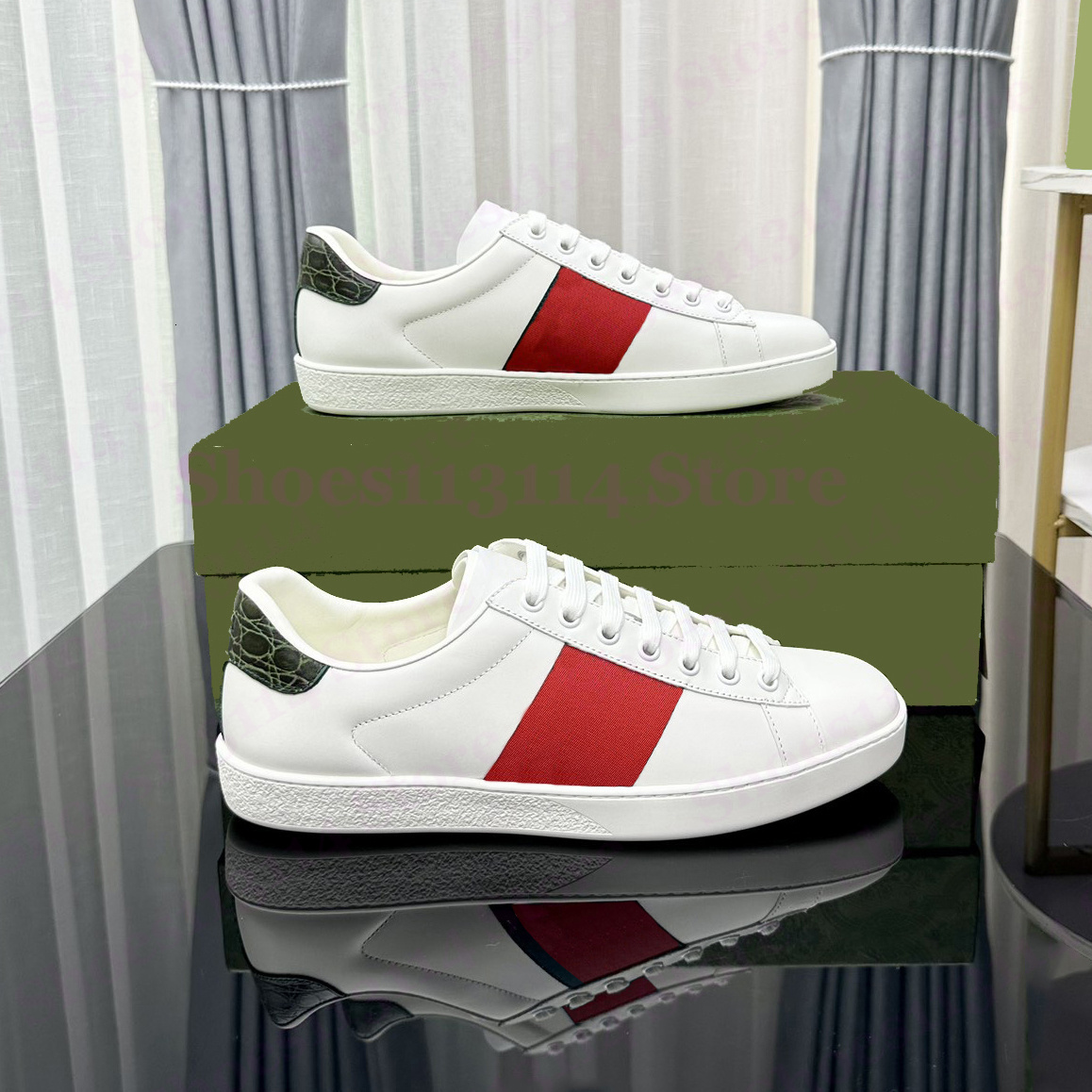 Designer Sneakers Luxury Shoes Distressed Womens Mens Bee Snake Tiger White Gold Green Red Stripe Low-top Fashion Ladies Casual Ace Tennis Shoe Men
