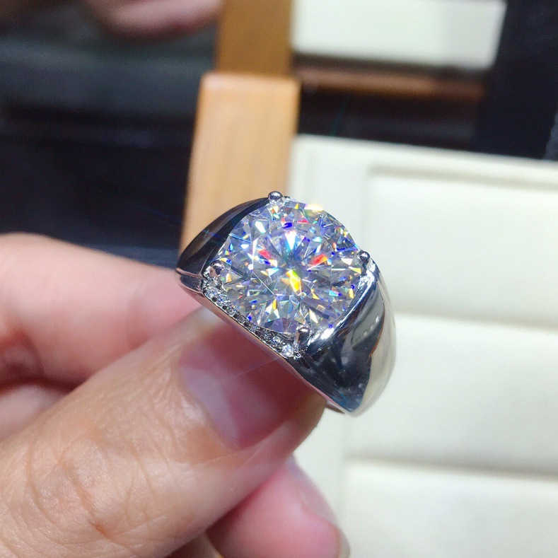 Classic Design Mens Engagement Ring 3-5 Carats Moissanite Diamond 18K White Gold Luxury Moissanite Men Ring