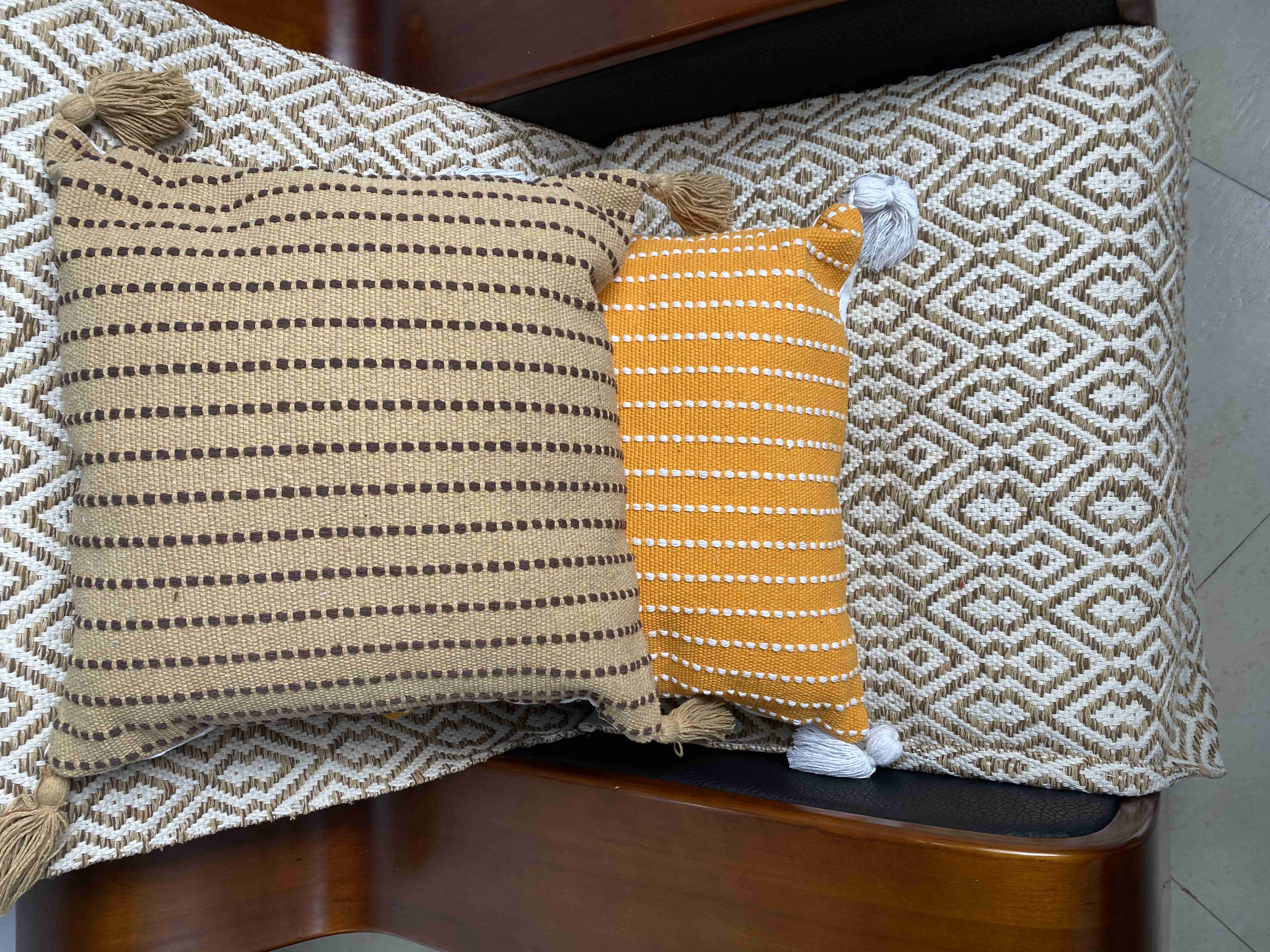 Elegant Durable Fabric Cushions with Breathable Handwoven Texture - Ideal for Living Rooms