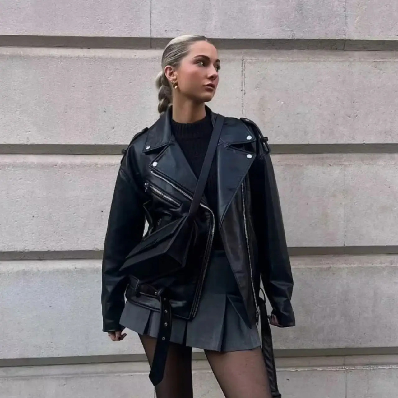 Spring Autumn Womens Leather Jacket Black Lapel Zipper Girl Street Motorcycle Outwears 250113Z