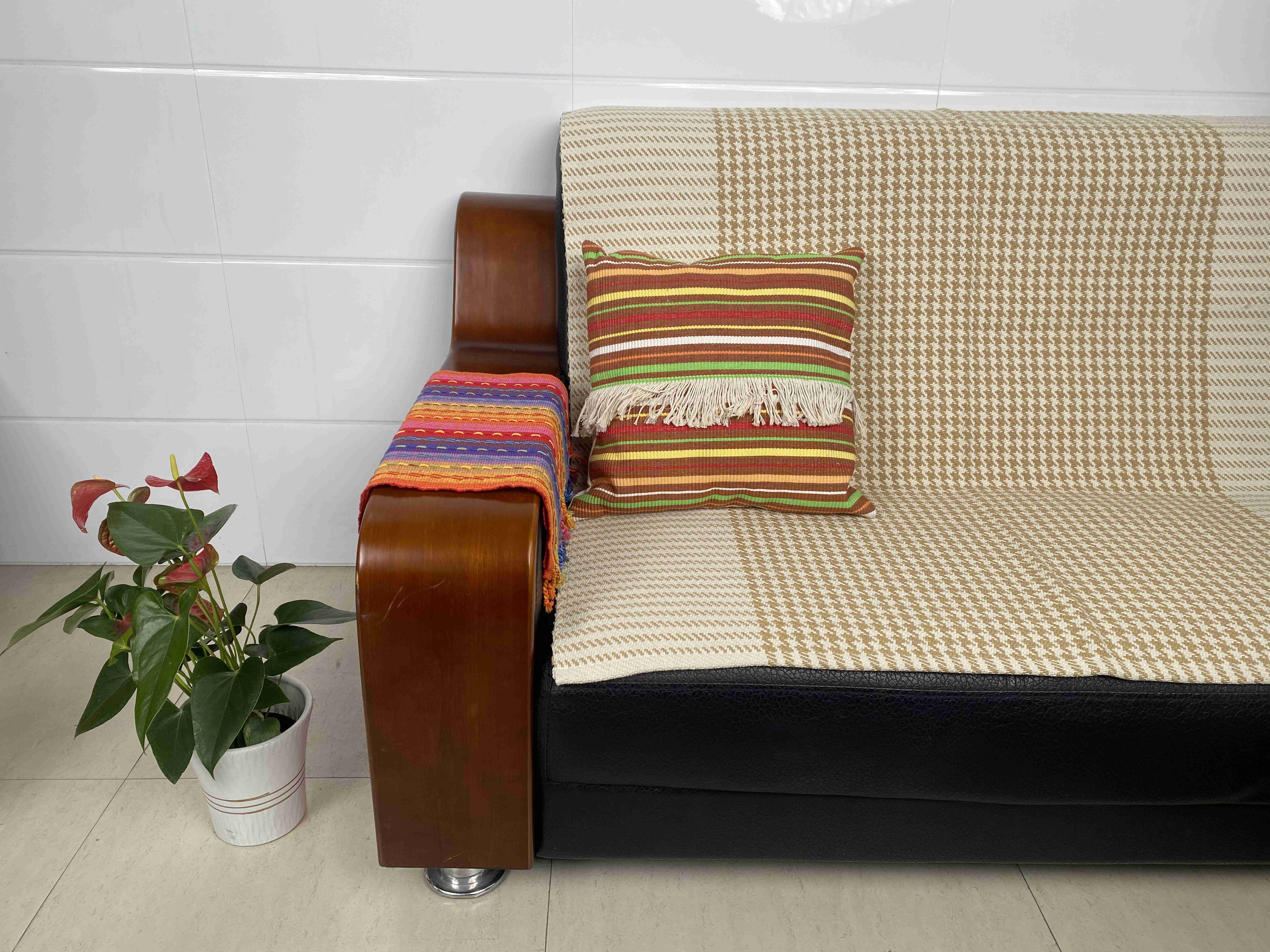 Durable Versatile Fabric Cushions - Perfect for Chic Living Room Decor with Natural Textures