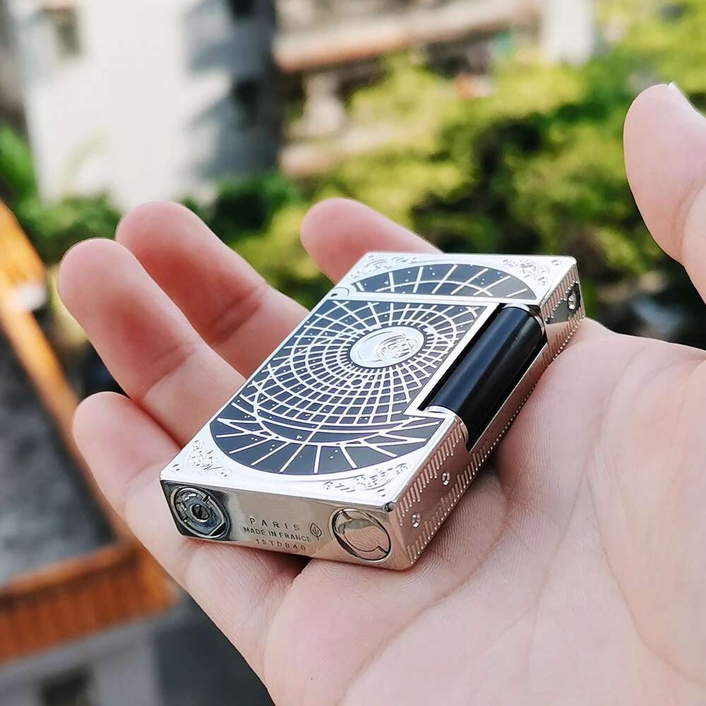 Cool Lighters Style Starry Sky Moon Earth Butane Iatable Soft Flame Stylish Cigar Cigarette Accessory For Halloween Gift 2025