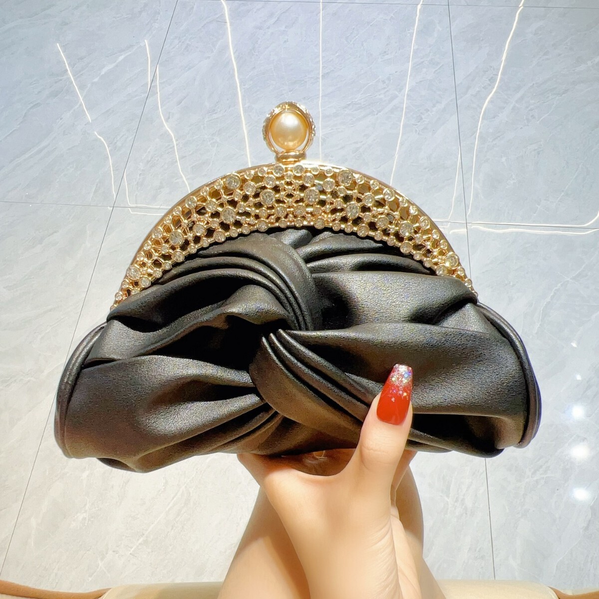 New Designer Diamond Studded Handbag, High-end Mobile Phone Bag, Party And Dinner Bag, Women's Dumpling Bag Square Bag Bowling Bag