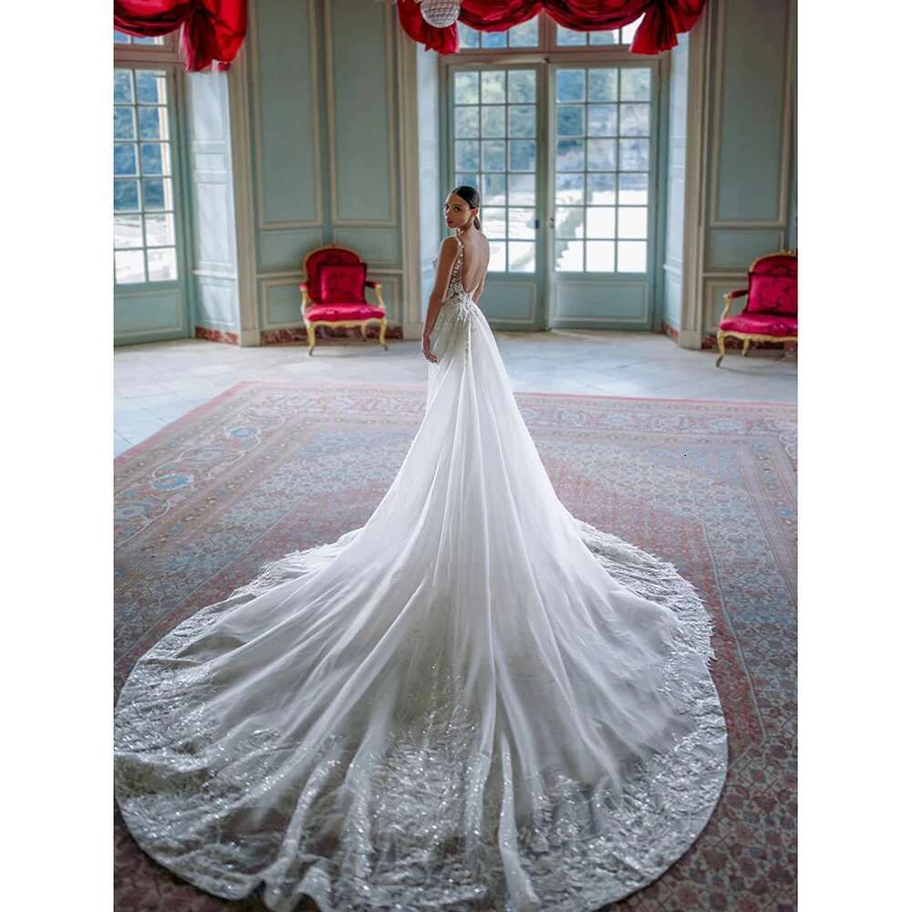 Sexy V Neckline 2 in 1 Mermaid Wedding Lace Appliques Fringed Sleeveless Dress Custom Train Removable Bridal Dresses