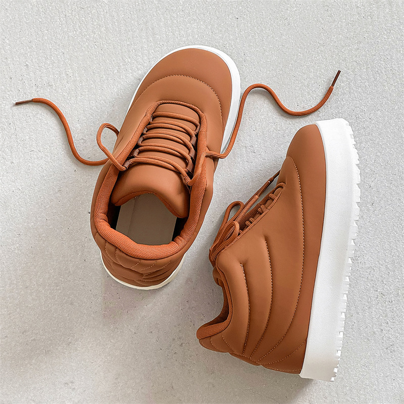 2025 new casual men's bread hot trend versatile sports board multifunctional outdoor shoes