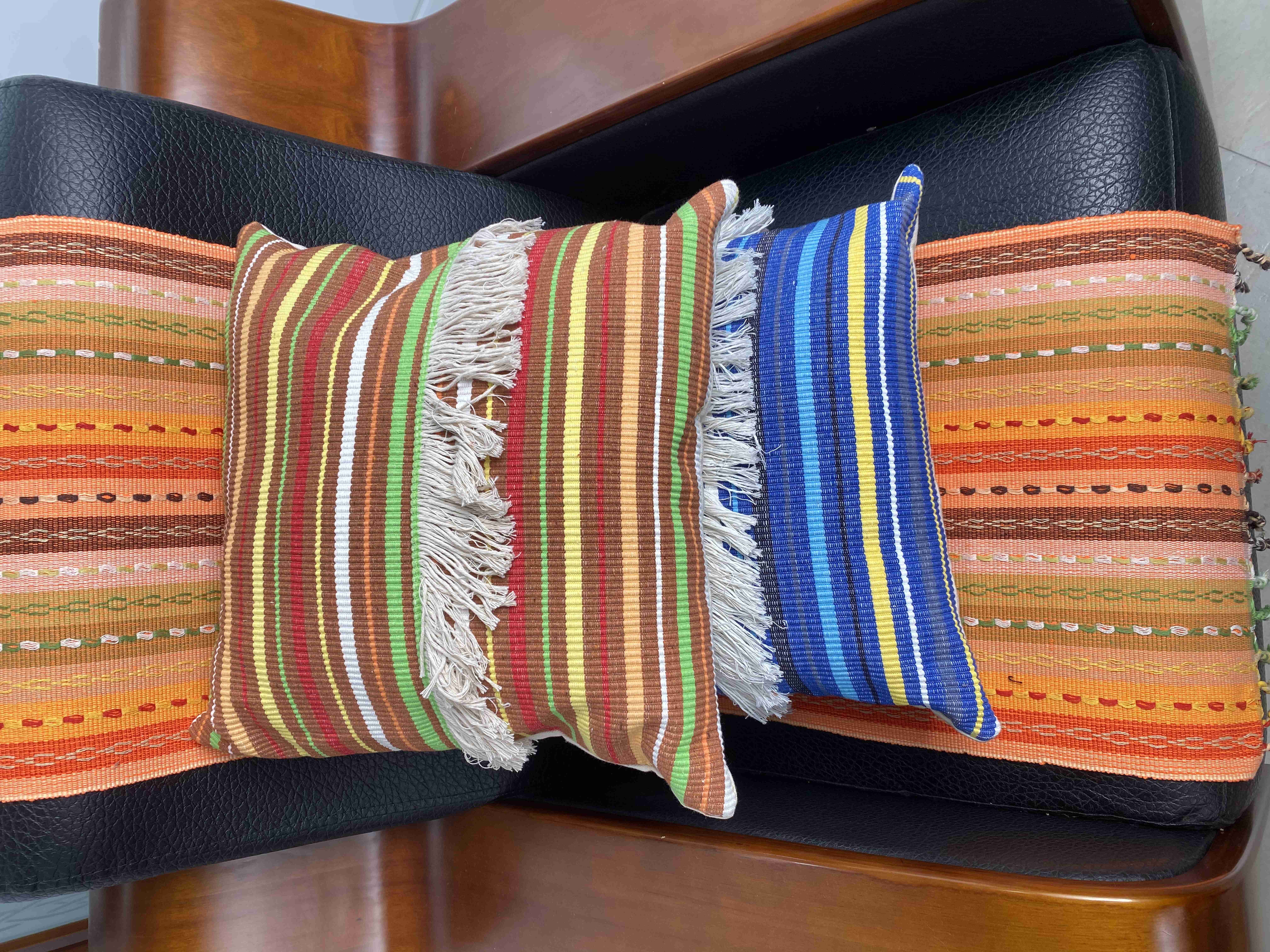Durable Versatile Fabric Cushions - Perfect for Chic Living Room Decor with Natural Textures