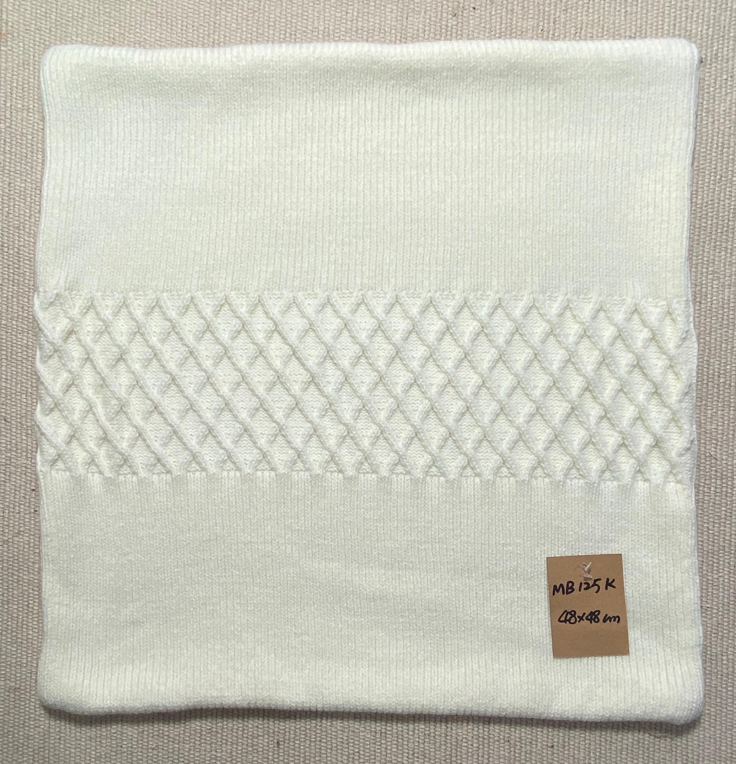 Elegant Chic Fabric Cushions for Living Rooms - Durable Natural Texture Finish