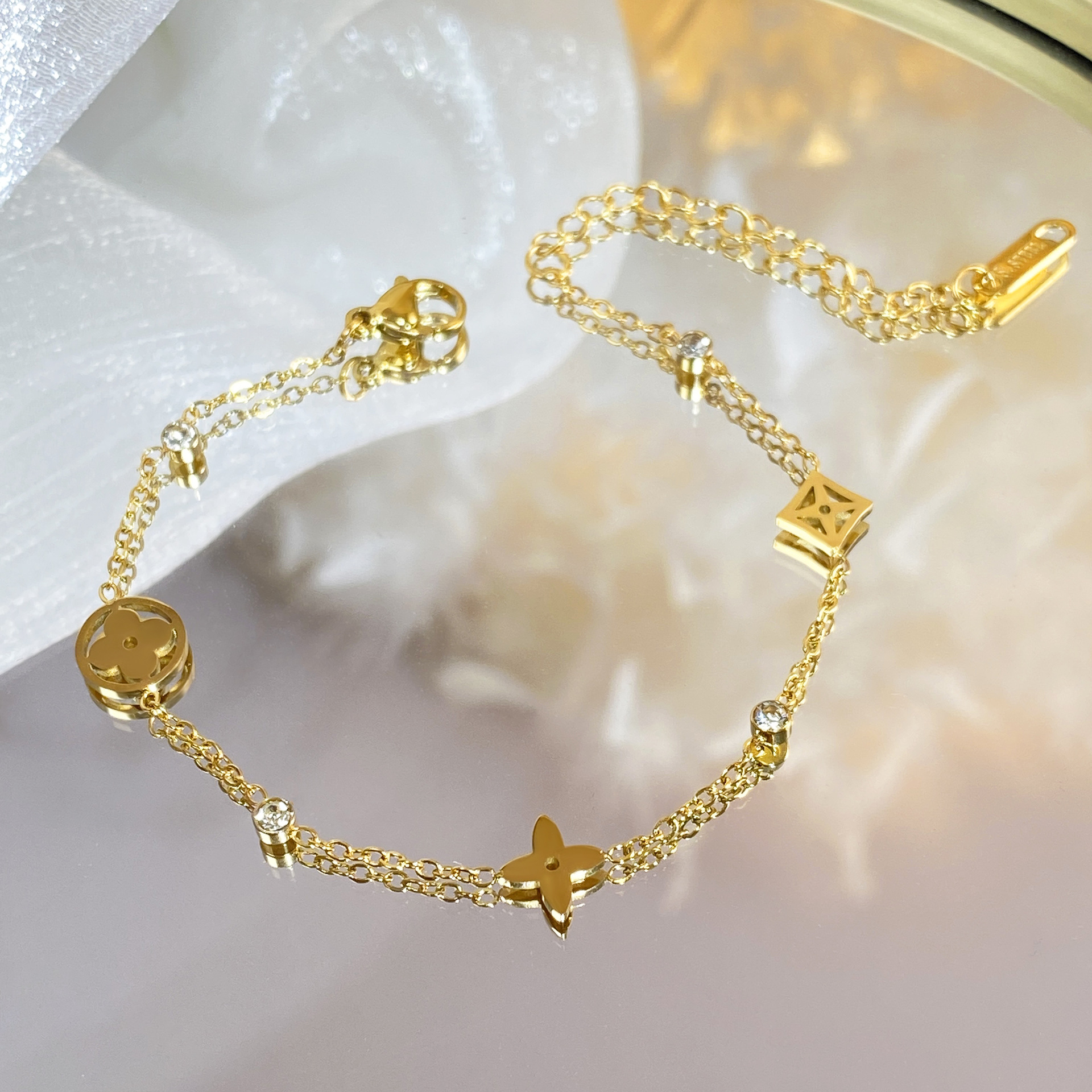 Necklaces Titanium 18K gold women designer necklace flower hollow out bracelet Set high end Gold Pendant chain charm Stainless Luxury H260129