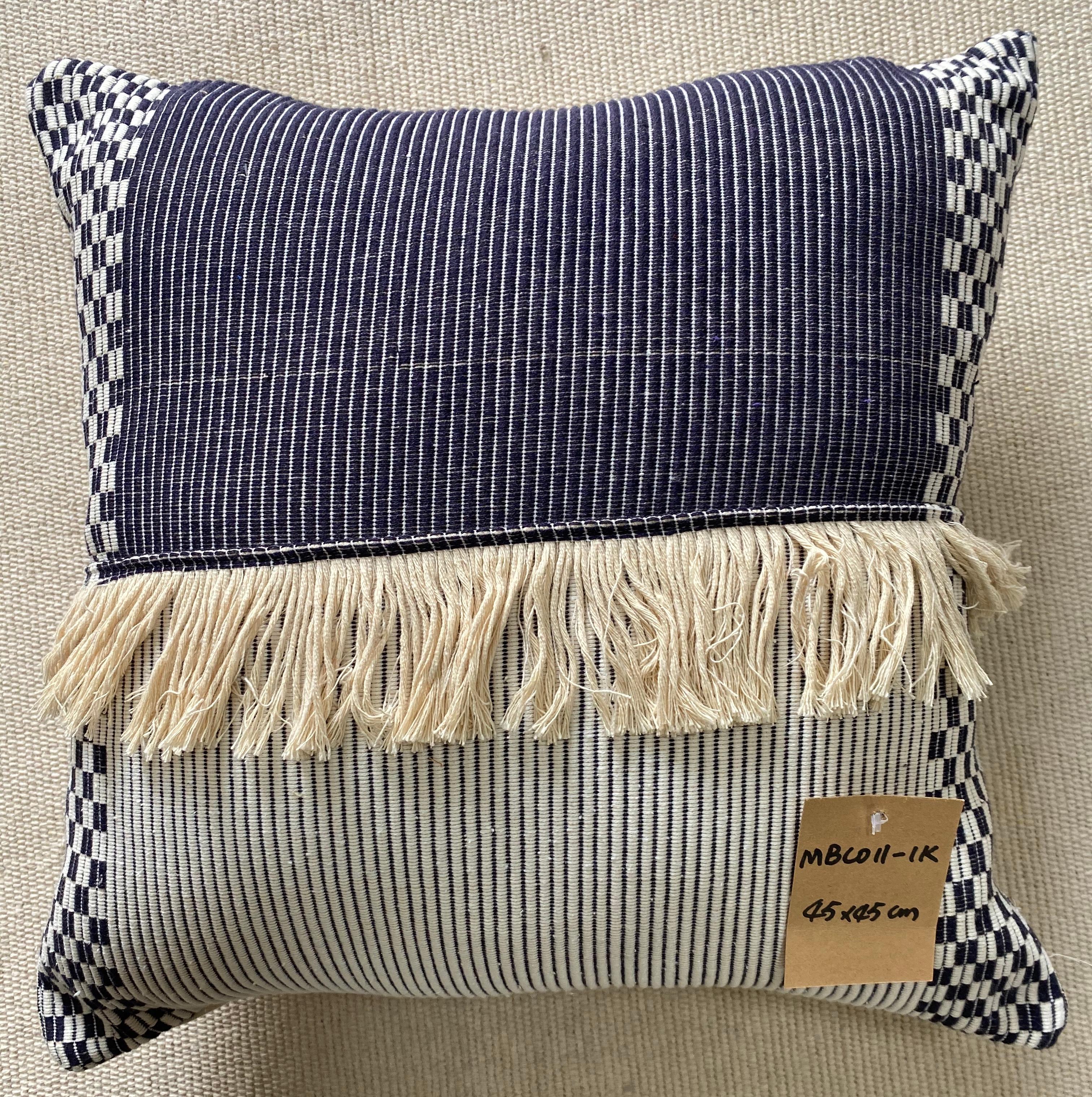 Elegant Natural Texture Fabric Cushions - Versatile Decorative Pillows for Living Rooms