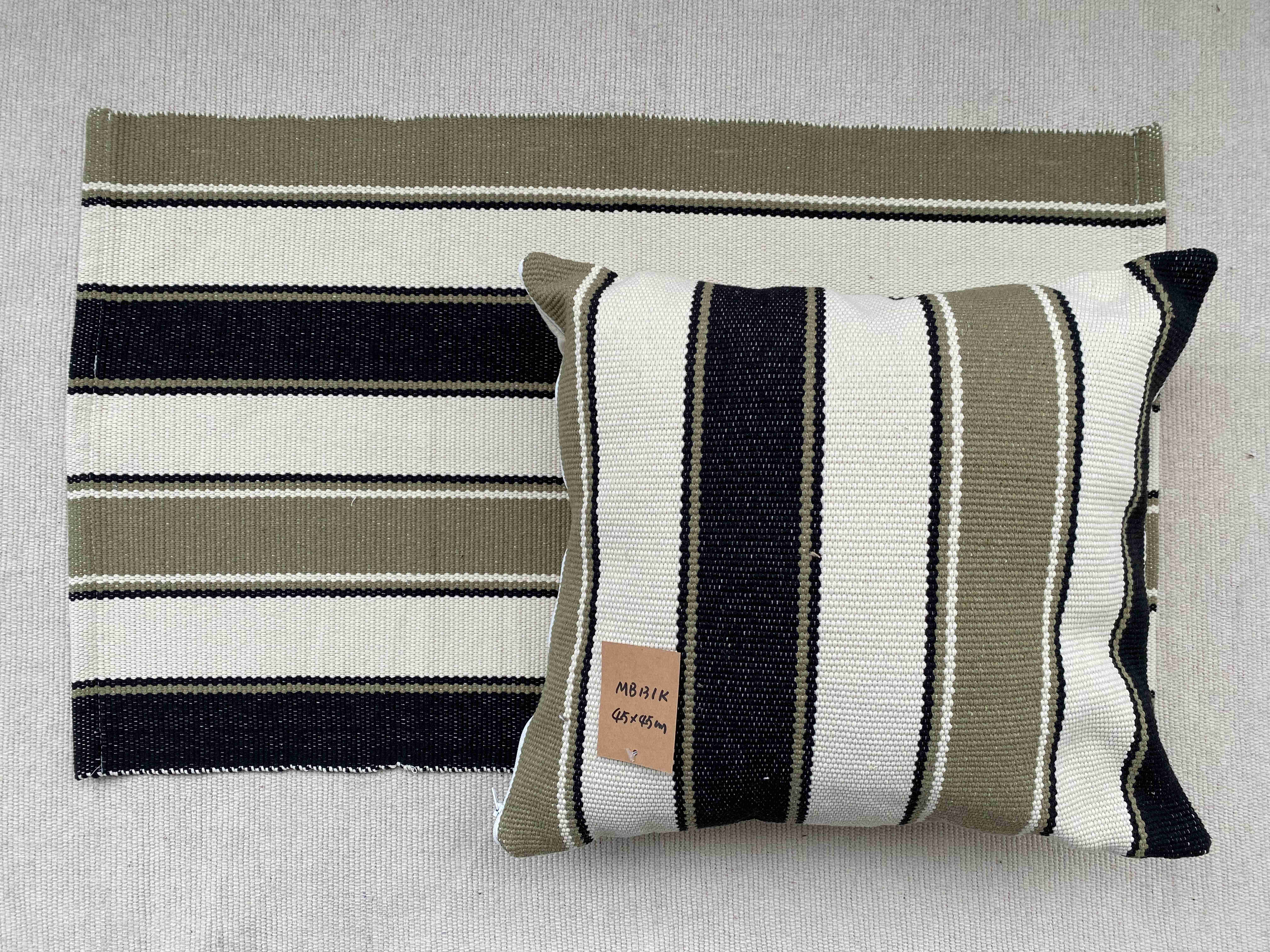 Natural Textured Versatile Fabric Cushions - Perfect Addition to Any Living Room