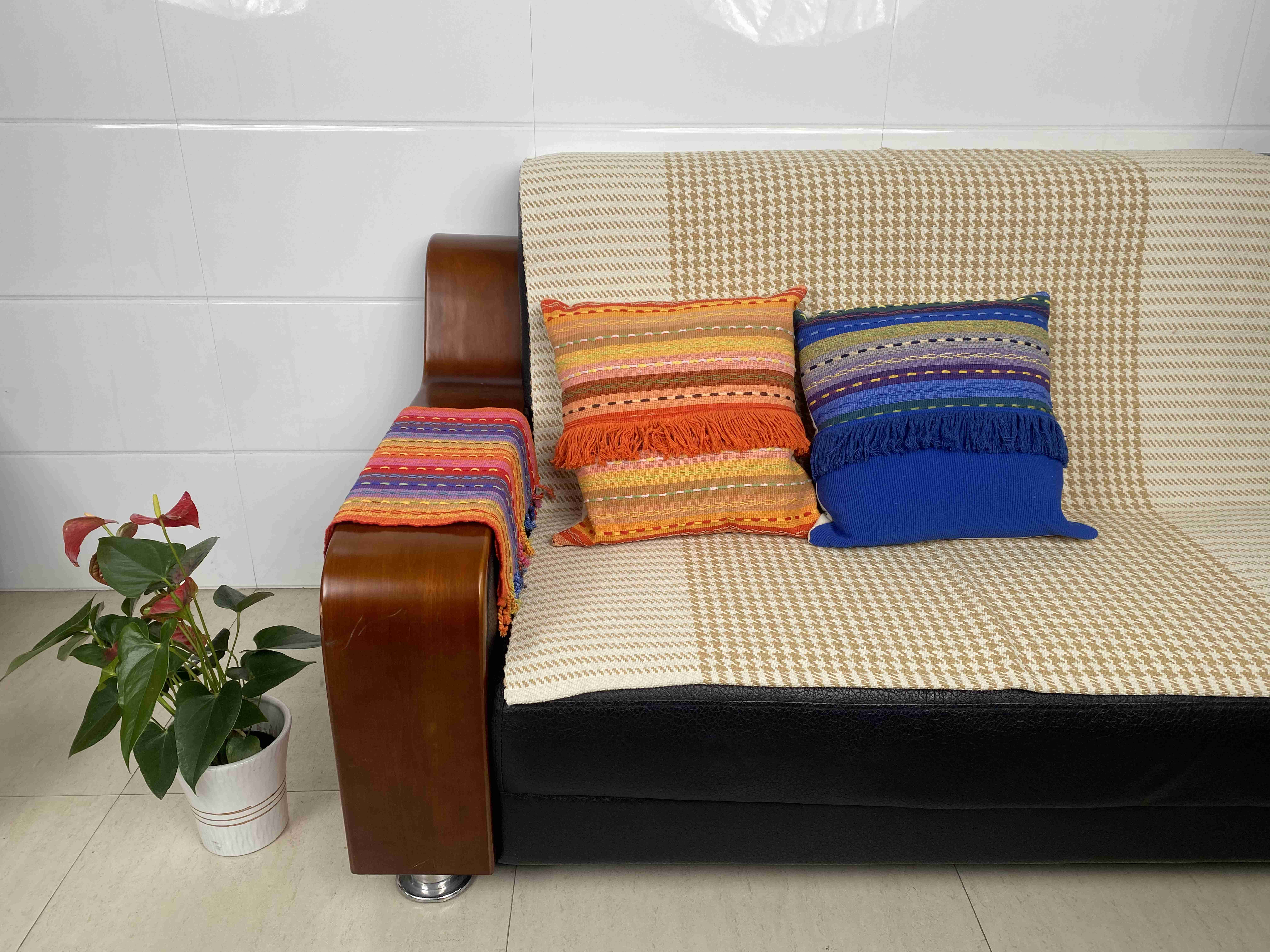 Chic Living Room Enhancement with Versatile Fabric Cushions Featuring Natural Textured Finish