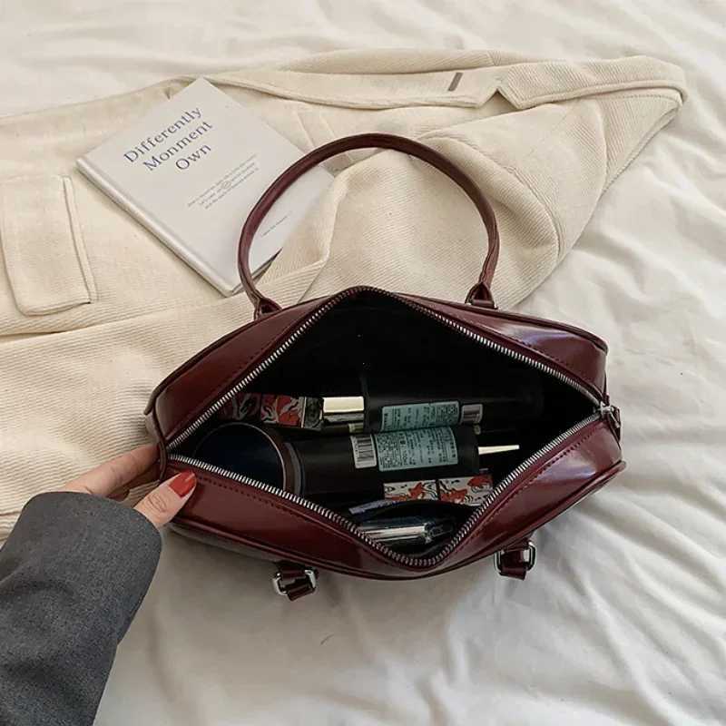 Solid Color PU Leather Underarm Bags For Women 2025 Spring Korean Fashion Retro Simple Shoulder Bag Lady Handbags And PursesC250116