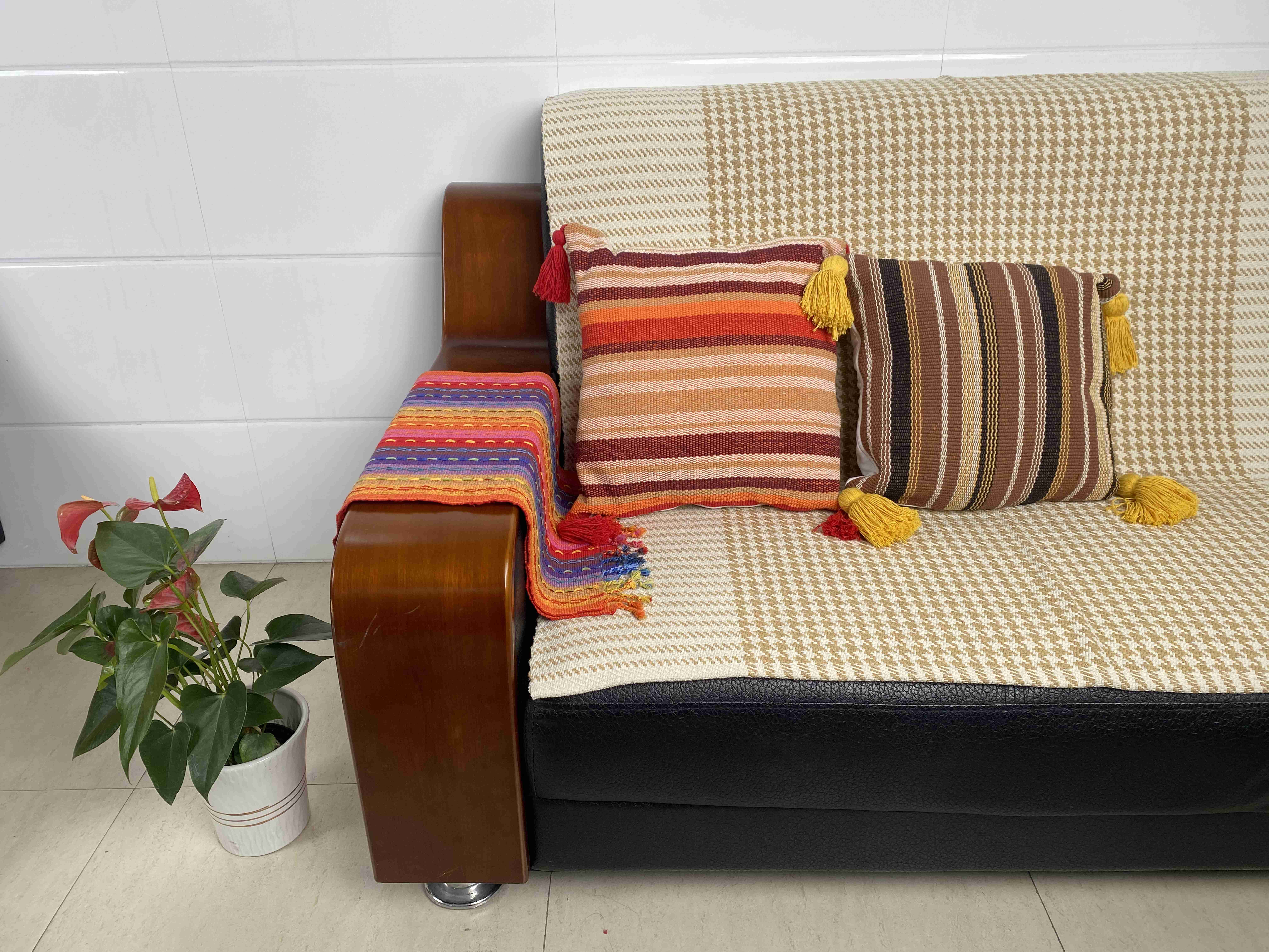 Sofa Cozy Upgrade: Brightly Colored, Long-Lasting Hand Weaving Cushion Slipcover