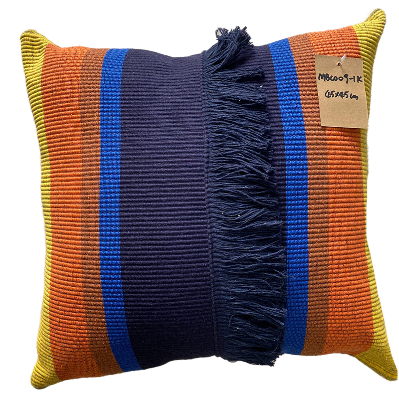 Chic & Comfortable Living Room Pillows with Sustainable Fabrics