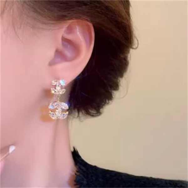 Advanced Fashion Sense Shiny Letter For Women Girls Minimalist Versatile Earrings Jewelry Accessories Gifts With Box Free shipping