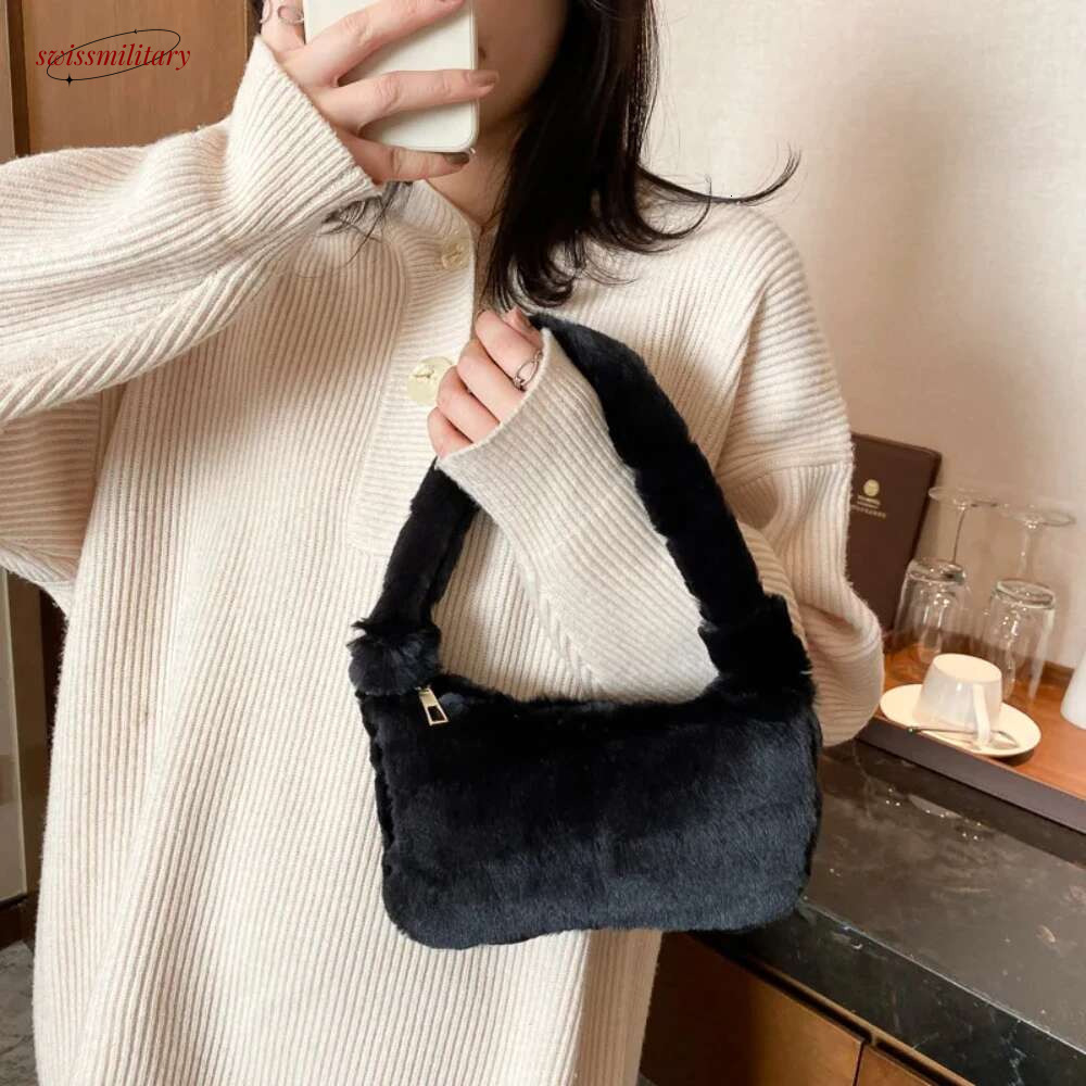 New Trendy Fashionable and Girls Handheld Plush Bag swissmilitary