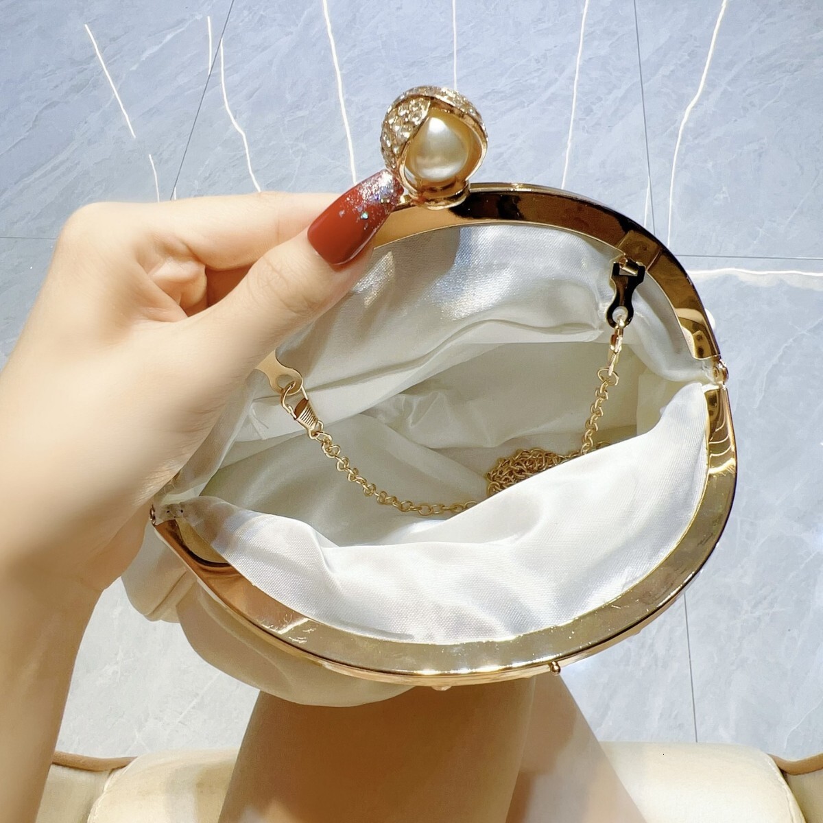 New Designer Diamond Studded Handbag, High-end Mobile Phone Bag, Party And Dinner Bag, Women's Dumpling Bag Square Bag Bowling Bag