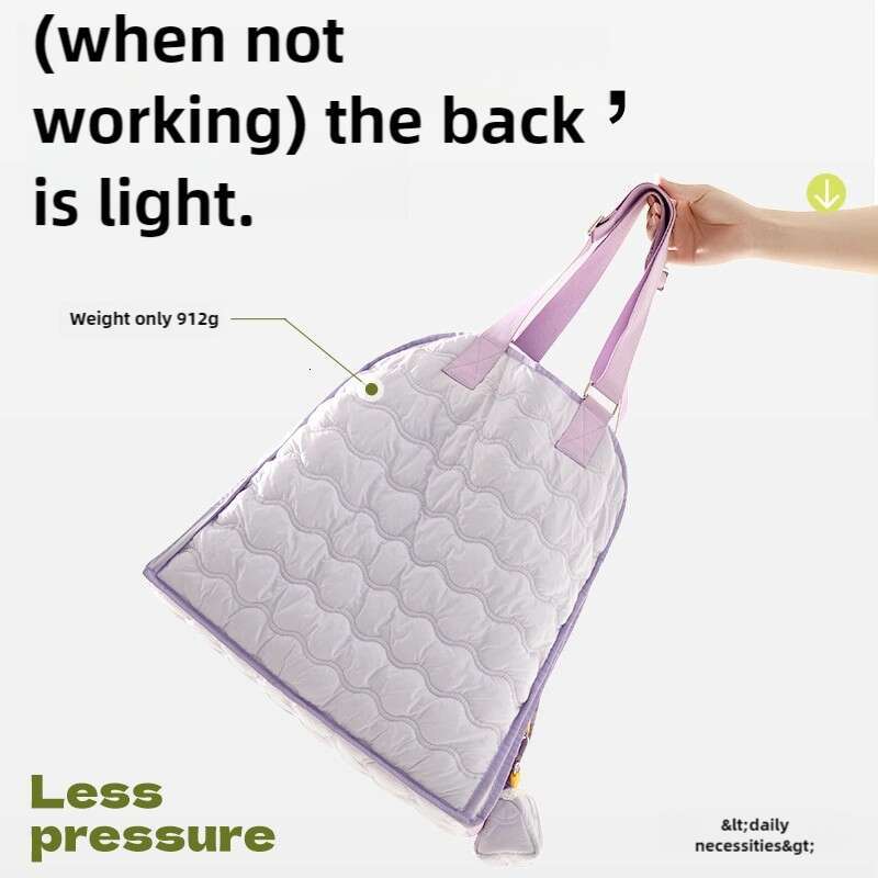 A must - have for going out. Lightweight, breathable and large - capacity cat bag. The slanted - carry design makes it convenient to take cats and dog