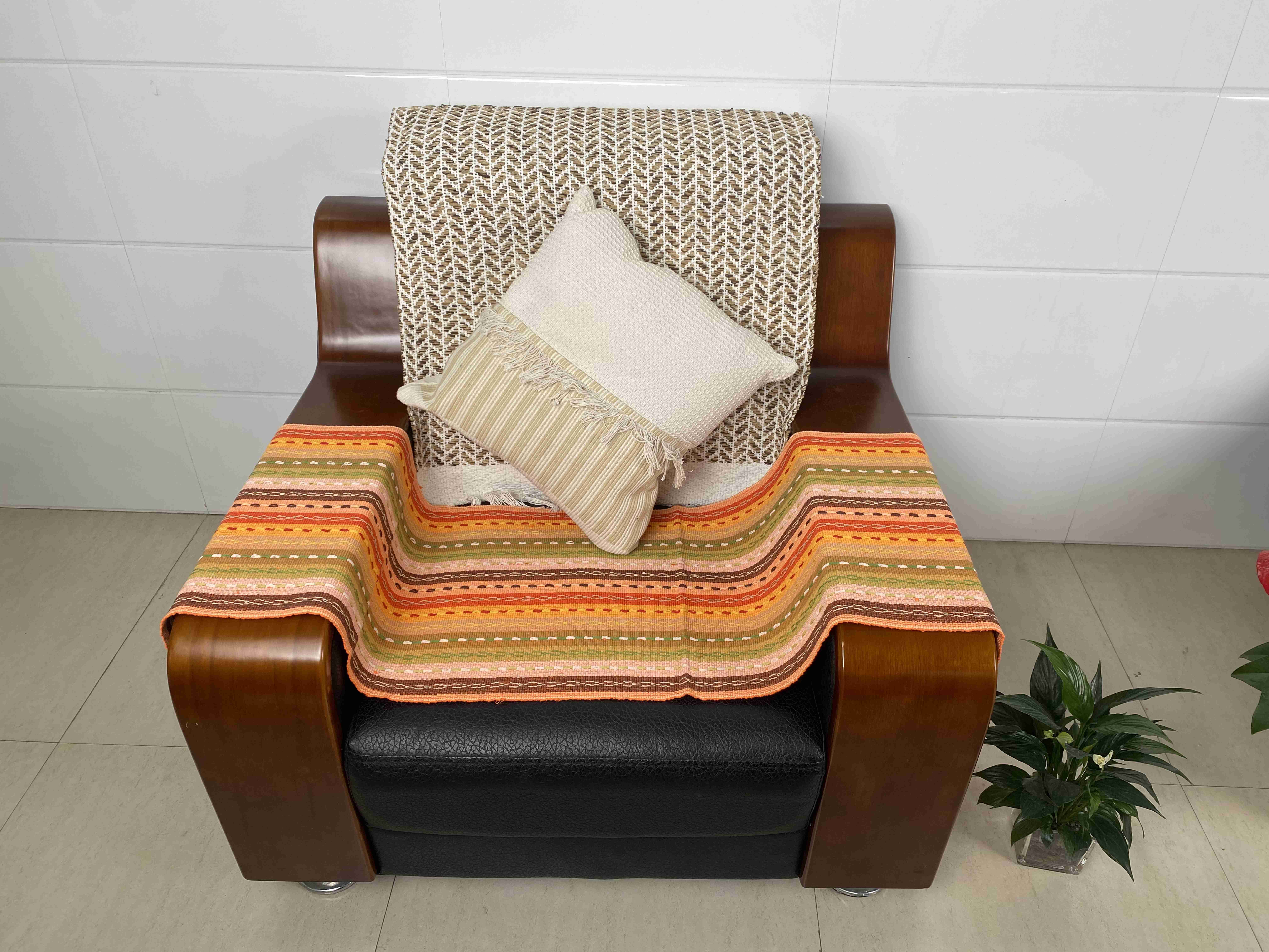 Chic Living Room Accessories Durable Textured Fabric Cushions for Modern Home Decor