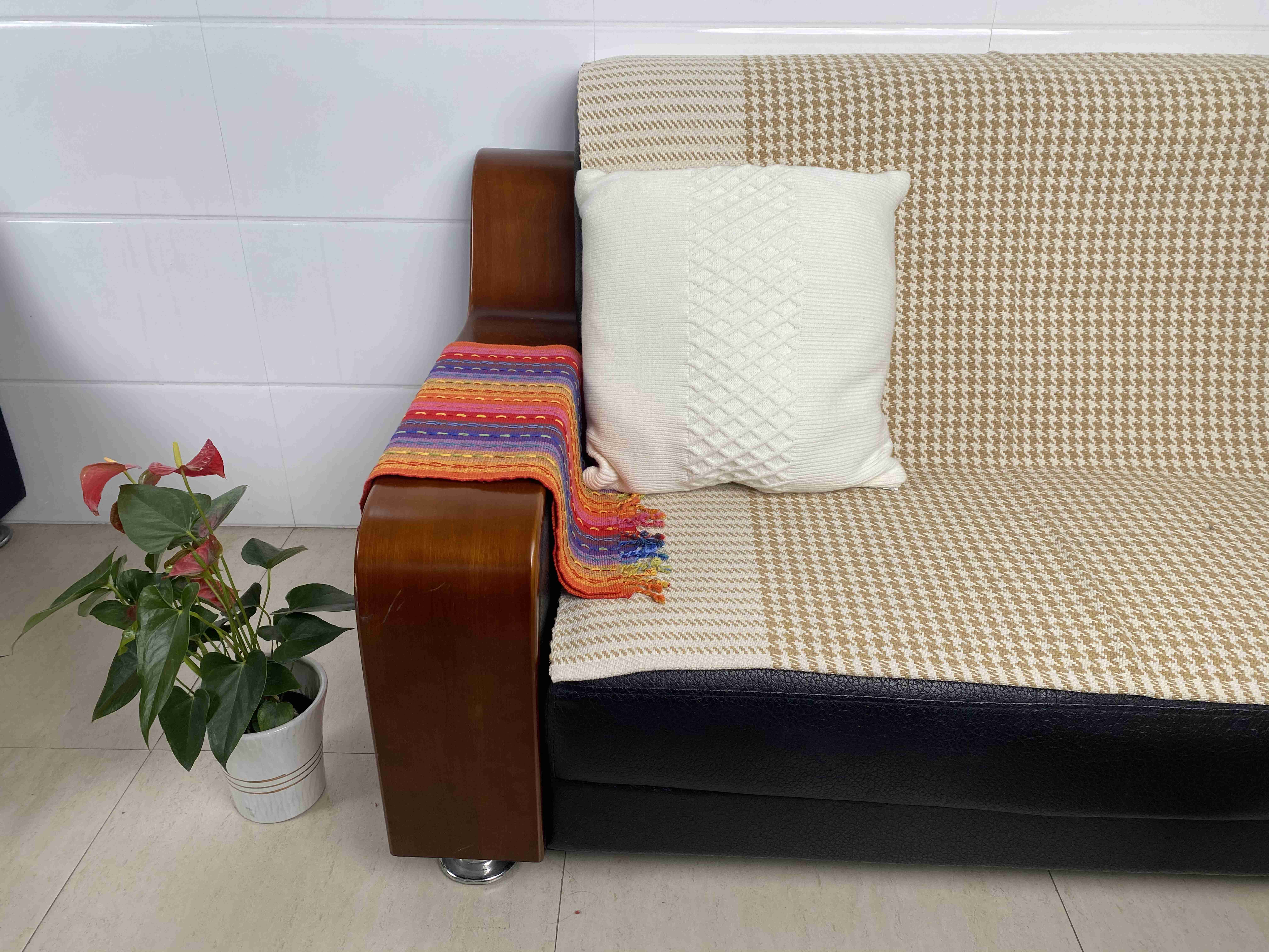 Elegant Chic Fabric Cushions for Living Rooms - Durable Natural Texture Finish