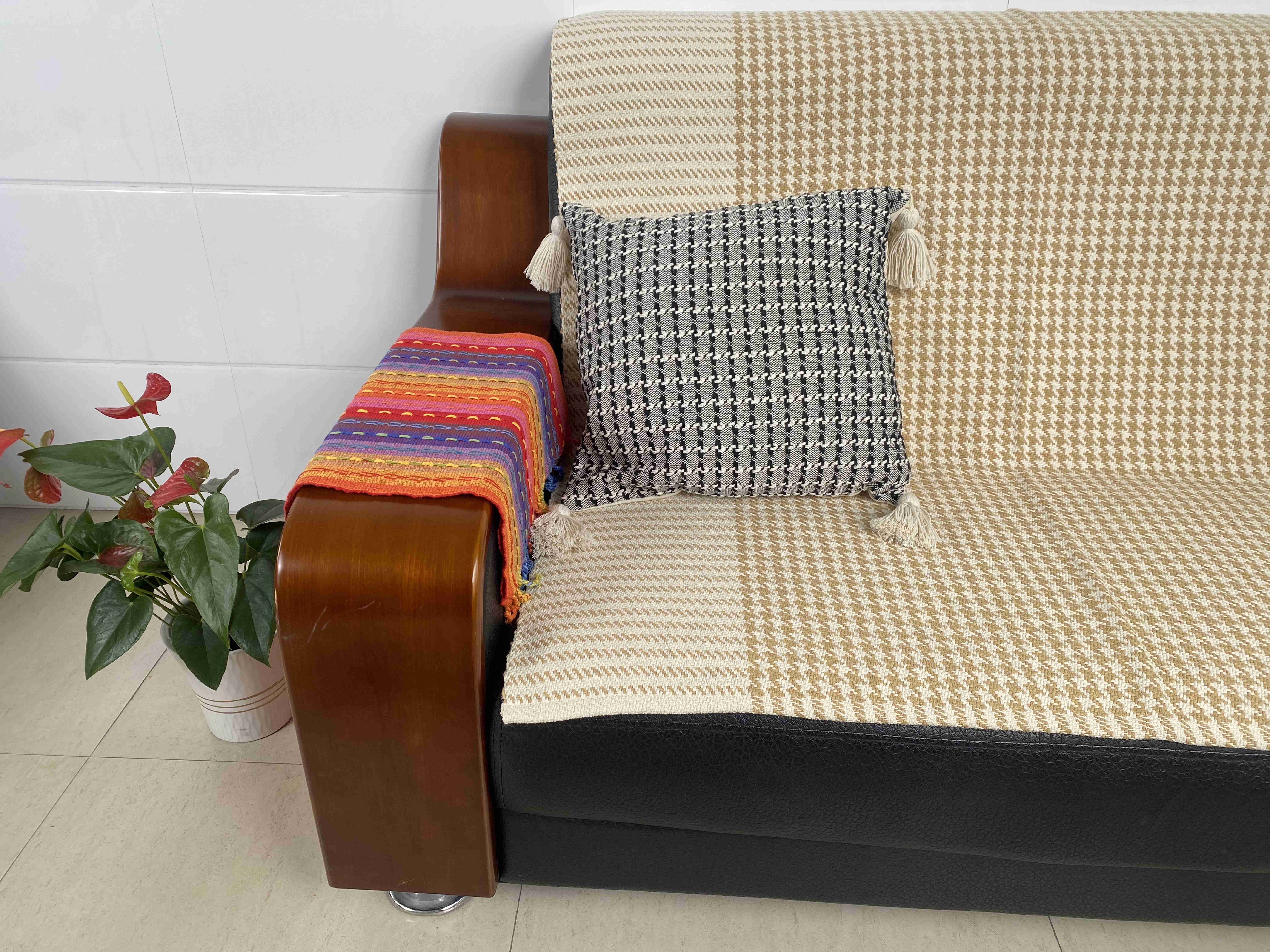 Luxurious Breathable Material Handwoven Fabric Pillowcases - Perfect Fit for Modern Interiors