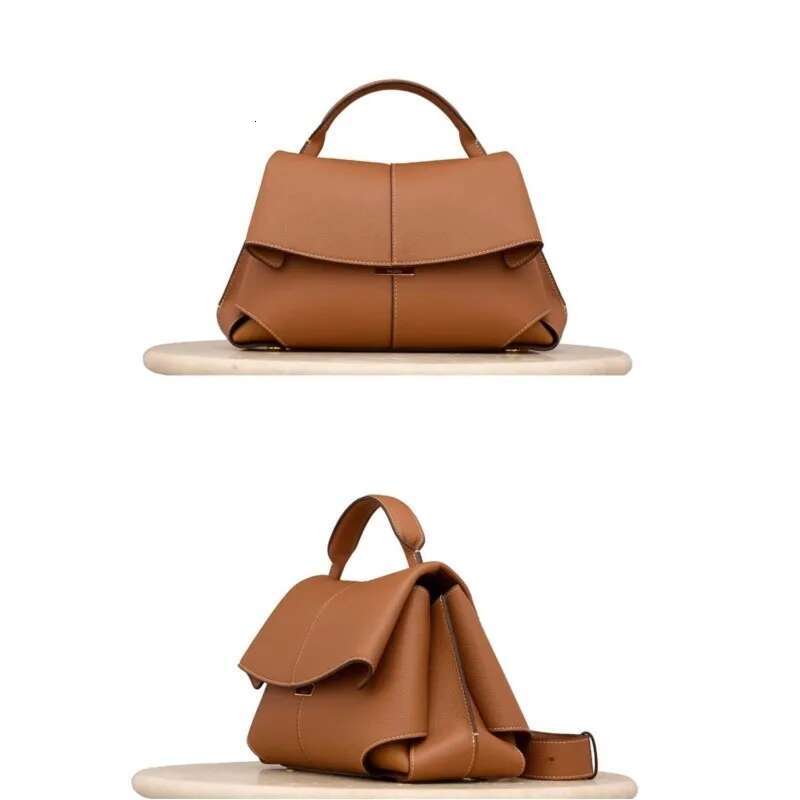 Light Brand Women's For Autumn And Winter 2025, New Designer High-End Pleated Shoulder Crossbody Handbag
