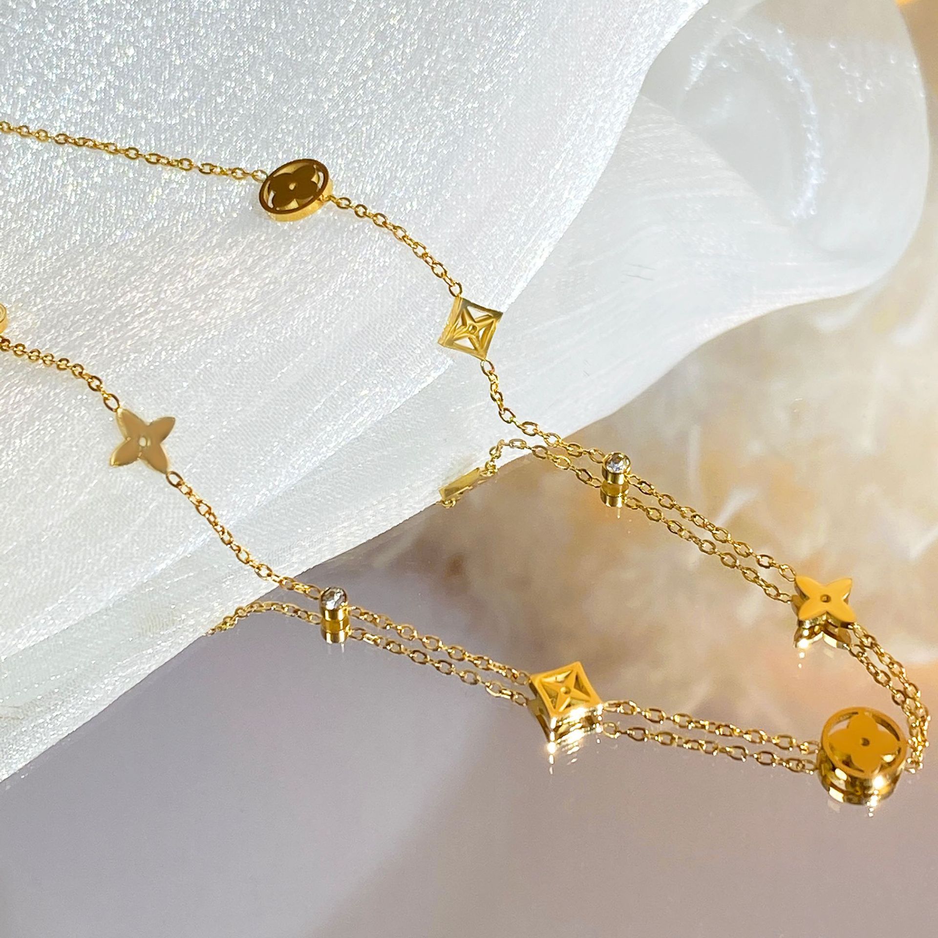 Necklaces Titanium 18K gold women designer necklace flower hollow out bracelet Set high end Gold Pendant chain charm Stainless Luxury H260129