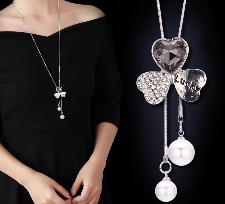 Chic Pearl Motif Decorative Charm Necklace - Ideal for Sophisticated Layered Looks