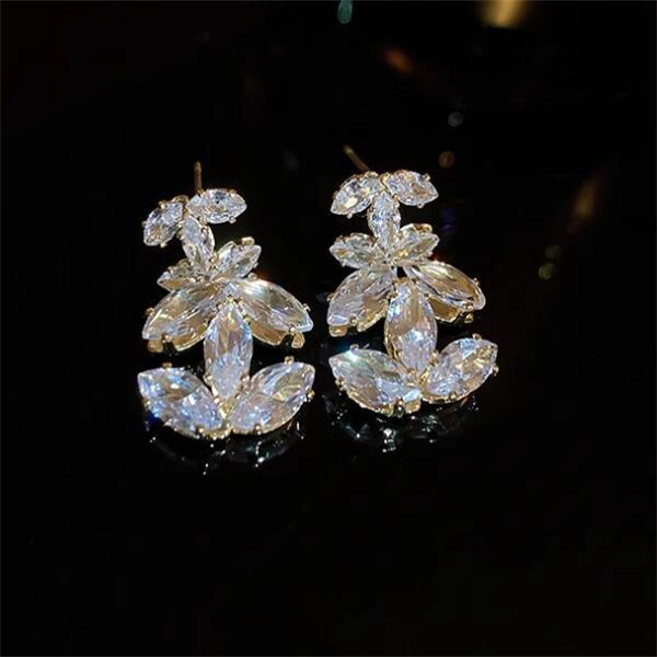 Advanced Fashion Sense Shiny Letter For Women Girls Minimalist Versatile Earrings Jewelry Accessories Gifts With Box Free shipping