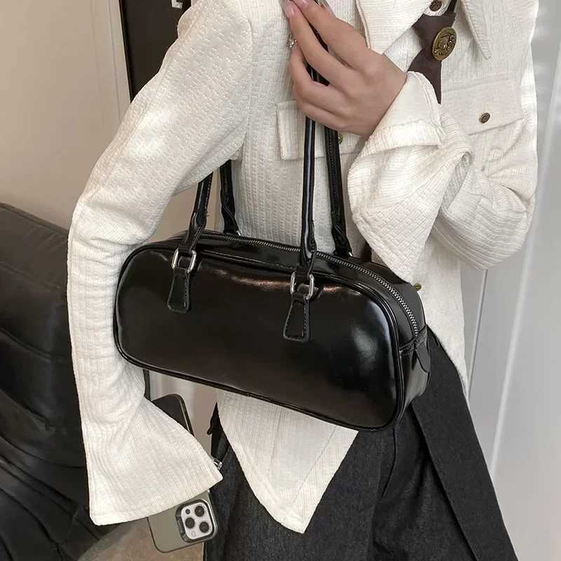 Solid Color PU Leather Underarm Bags For Women 2025 Spring Korean Fashion Retro Simple Shoulder Bag Lady Handbags And PursesC250116