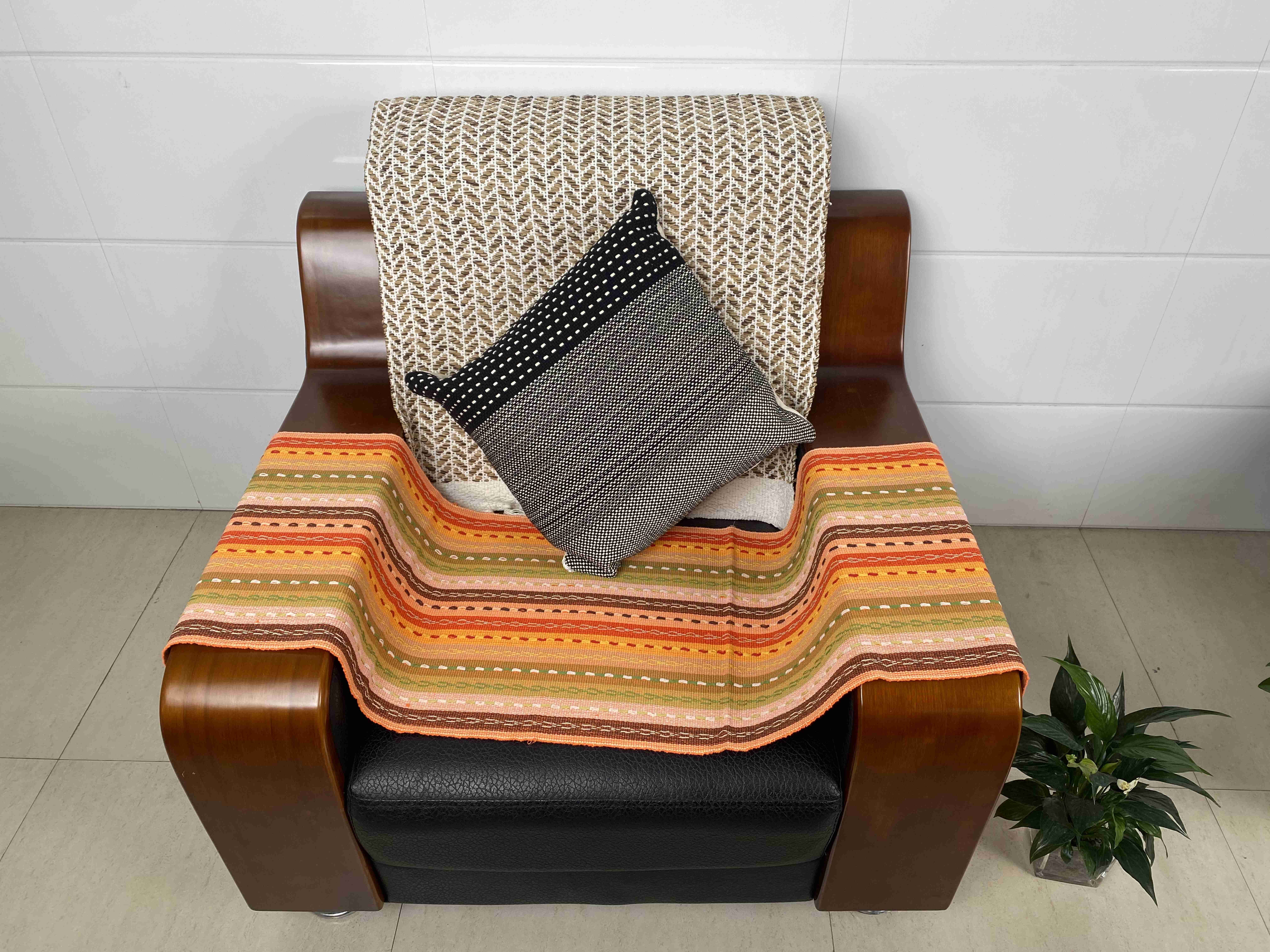 Long-Lasting Chic Cushion Covers - Premium Quality Fabric with Natural Texture fort