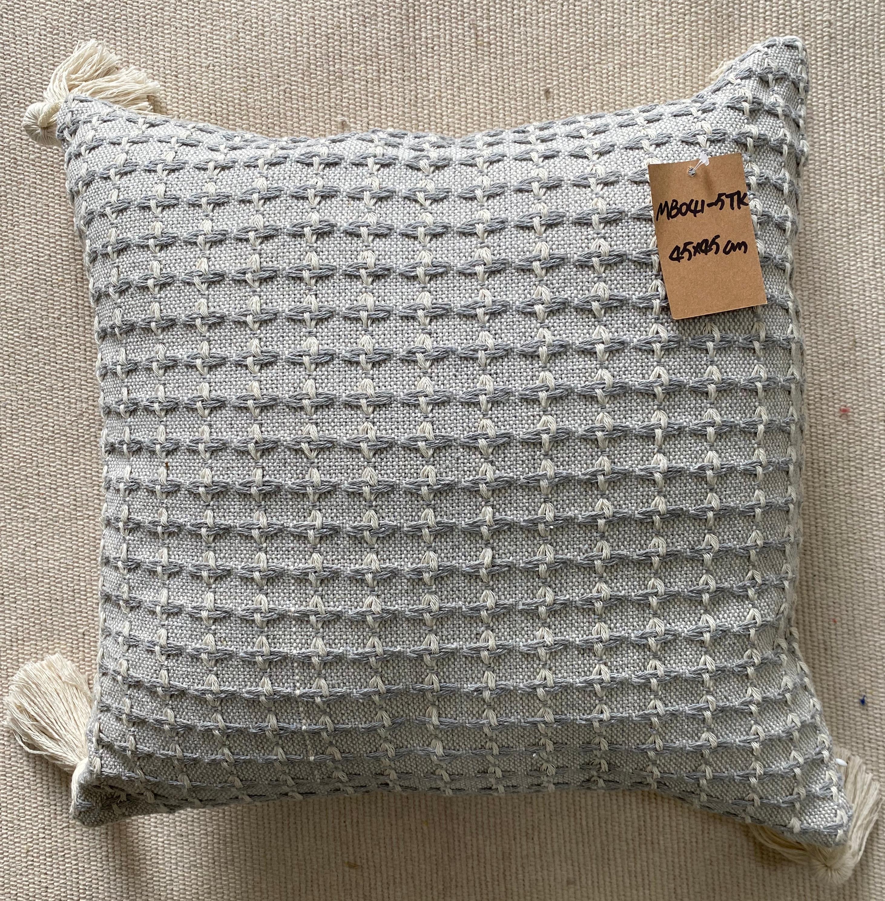 Breathable Elegance: Premium Fabrics Handwoven Cushion Covers for Sophisticated Living Room Decor