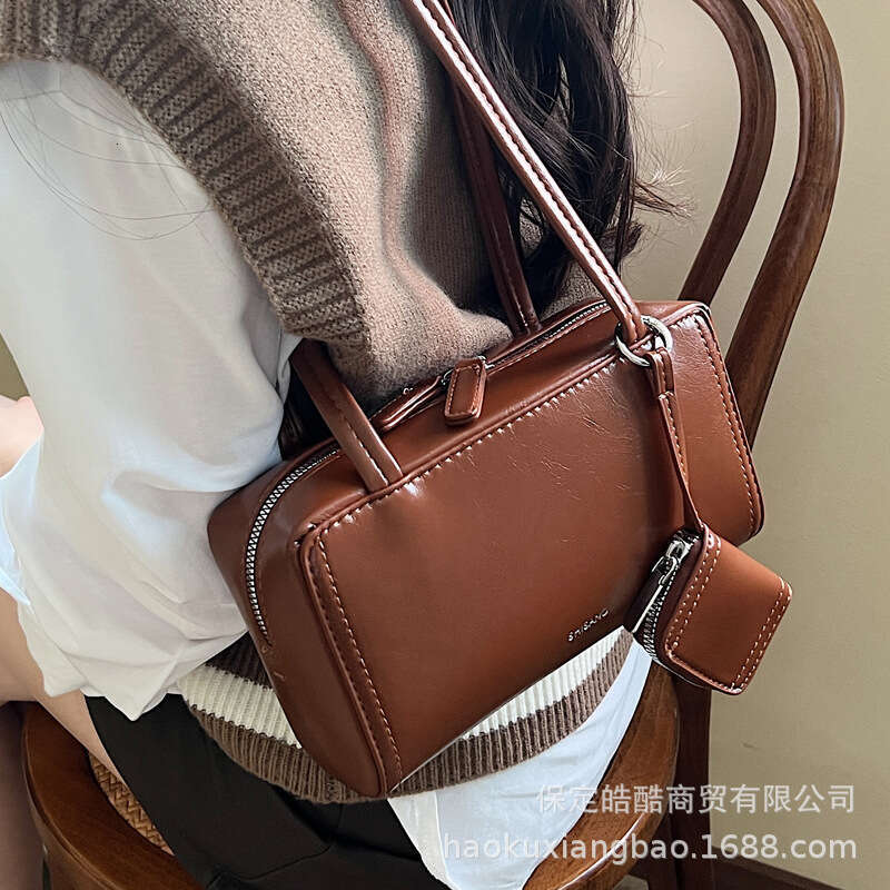 Korean Niche Armpit Bags New Trendy Bowling Simple Single Shoulder Commuting bag Casual Versatile Crossbody Bag Perfectly Matching With Everyday Outfi