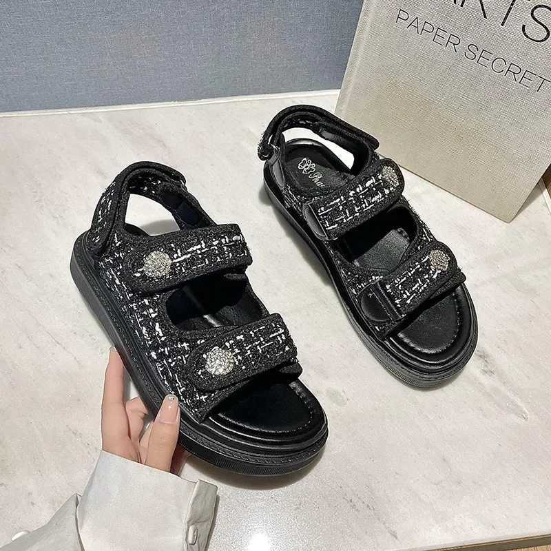 Sandals new thick soled womens sandals Luxury Outdoor Casual Beach Sandals Ladies Summer Platform Shoes Non Slip Fashion Sandals WomenY250116HOHJ
