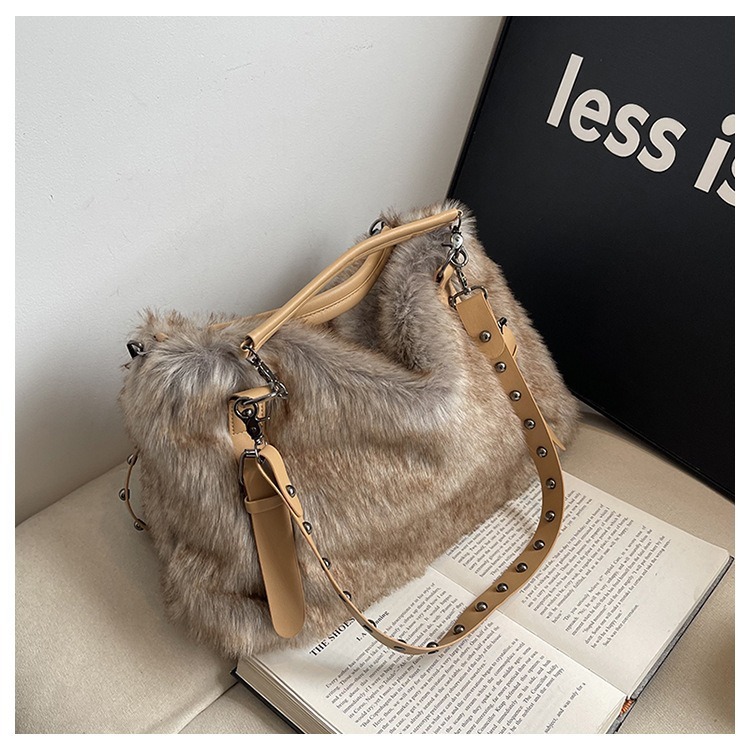 New Designer Plush Bag High-quality Women's Handbag High-end Synthetic Leather Bag Casual Shoulder Bag Free Shipping Crossbody Bag