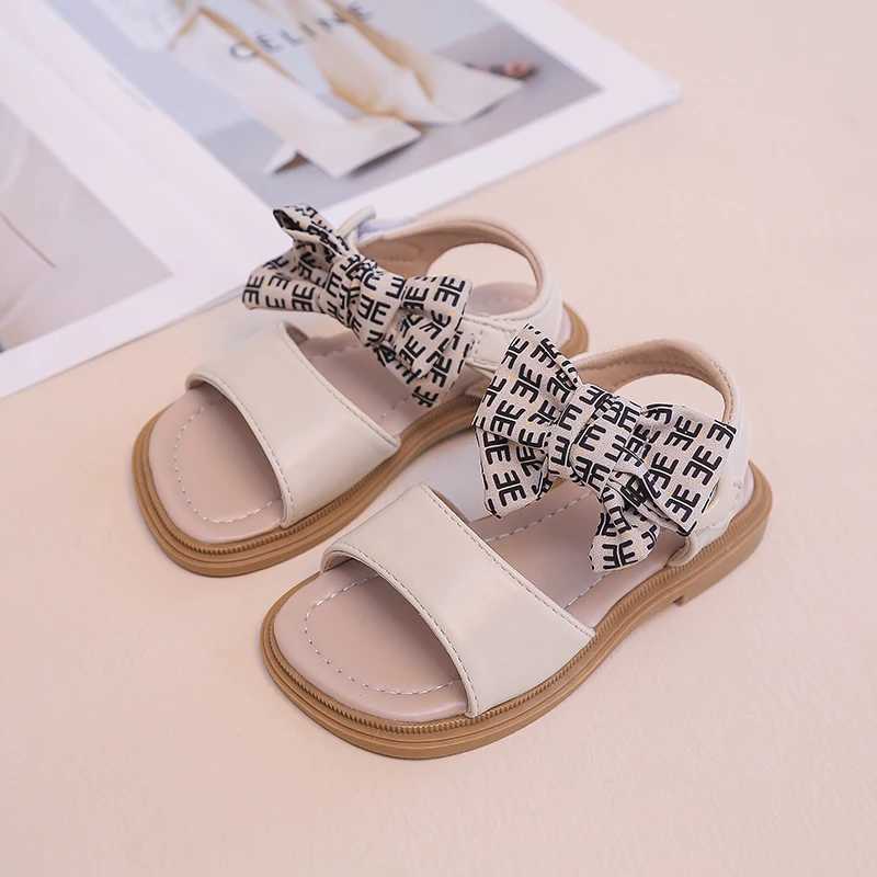 Sandals Girls Black/white Non-slip Open-toe Fashion Sandals with Soft Soles Girls New Summer PU Outdoor Sandal Size 23-33Y250116LAH6