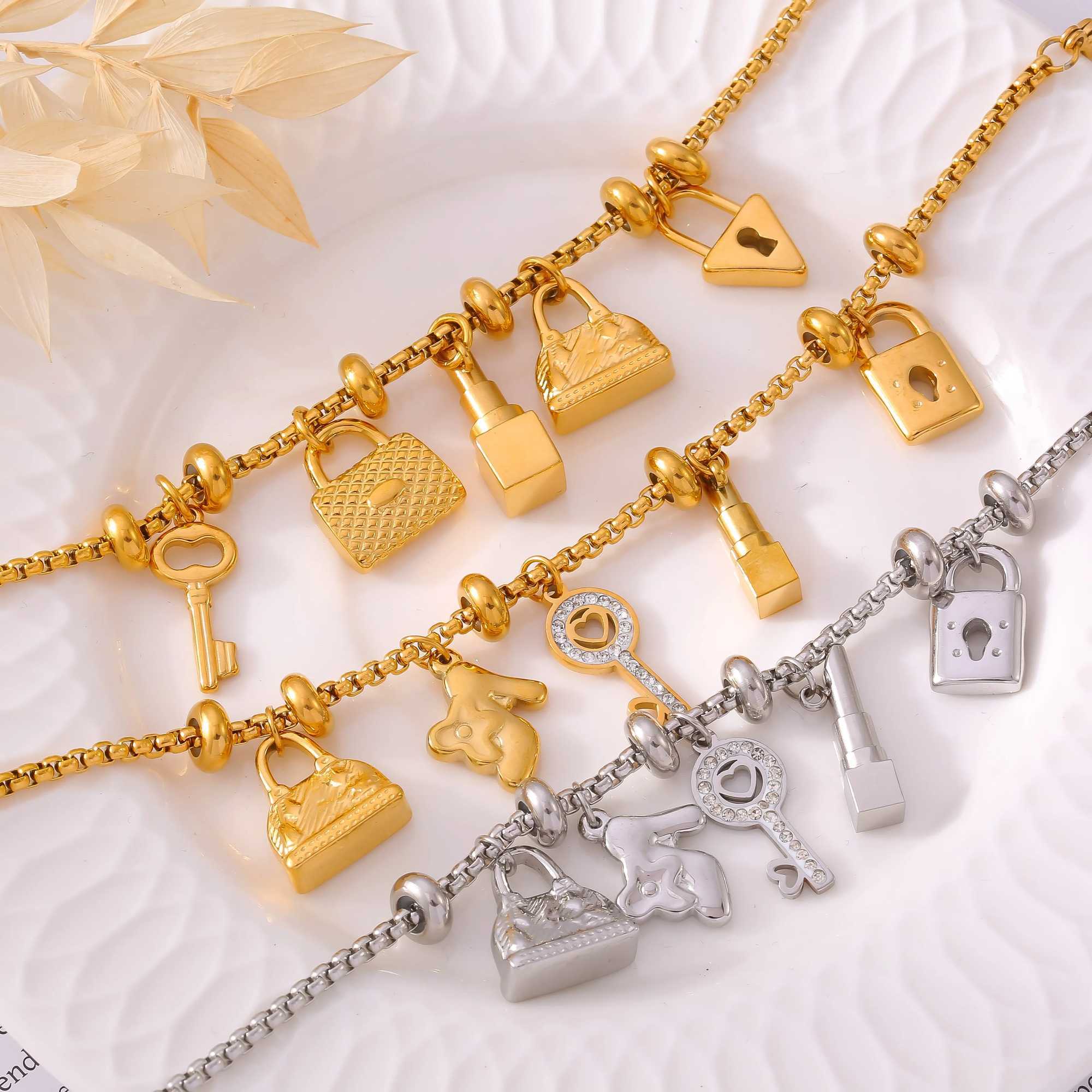 316L Stainless Steel Charm Bracelet For Women 18K Gold Plated Waterproof No Tarnish Womens Multiple Different Pendant Bracelets W250116