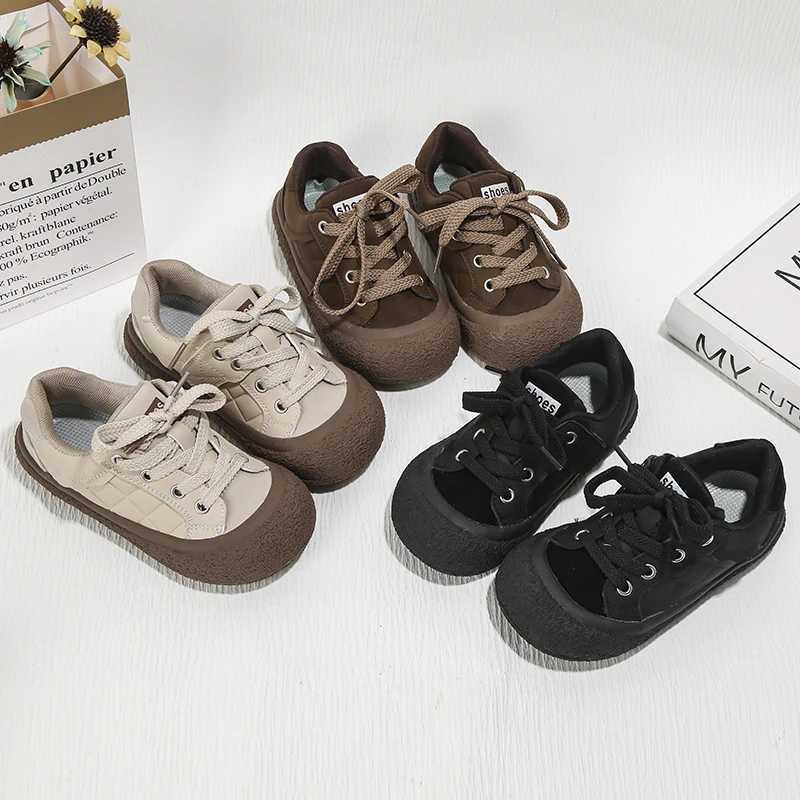 Athletic Outdoor Childrens Leather Casual Shoes 2024 Autumn Soft Sole Girls Shoes Korean Style Boys Lace-up Board Shoe Comfort Kids SneakersY250116VFF
